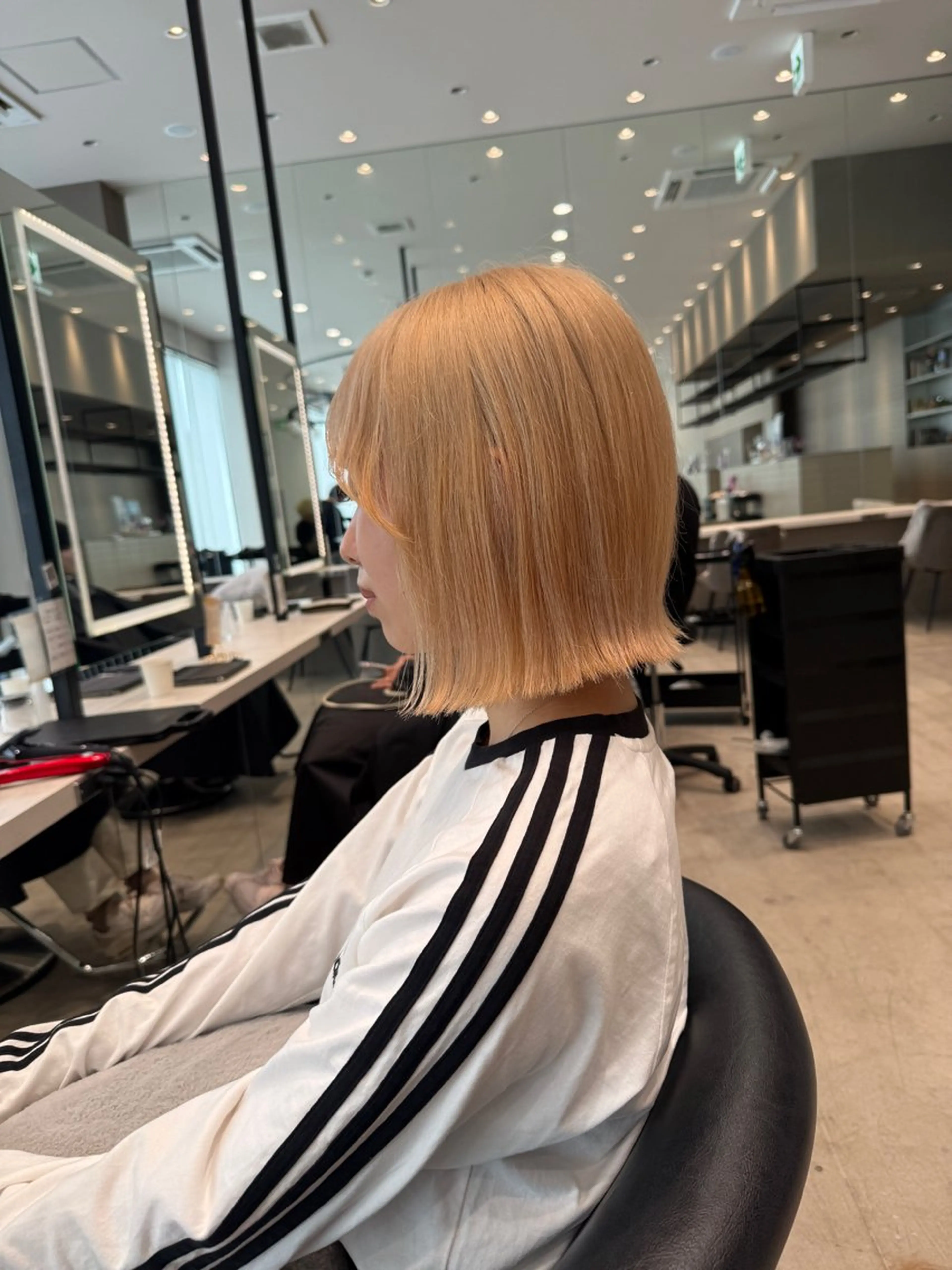 ミディアム カラー ベージュカラー ブリーチ ホワイトベージュ ヘアカラー トリートメント 💎似合わせカラー 💎石濱俊介のヘアスタイル