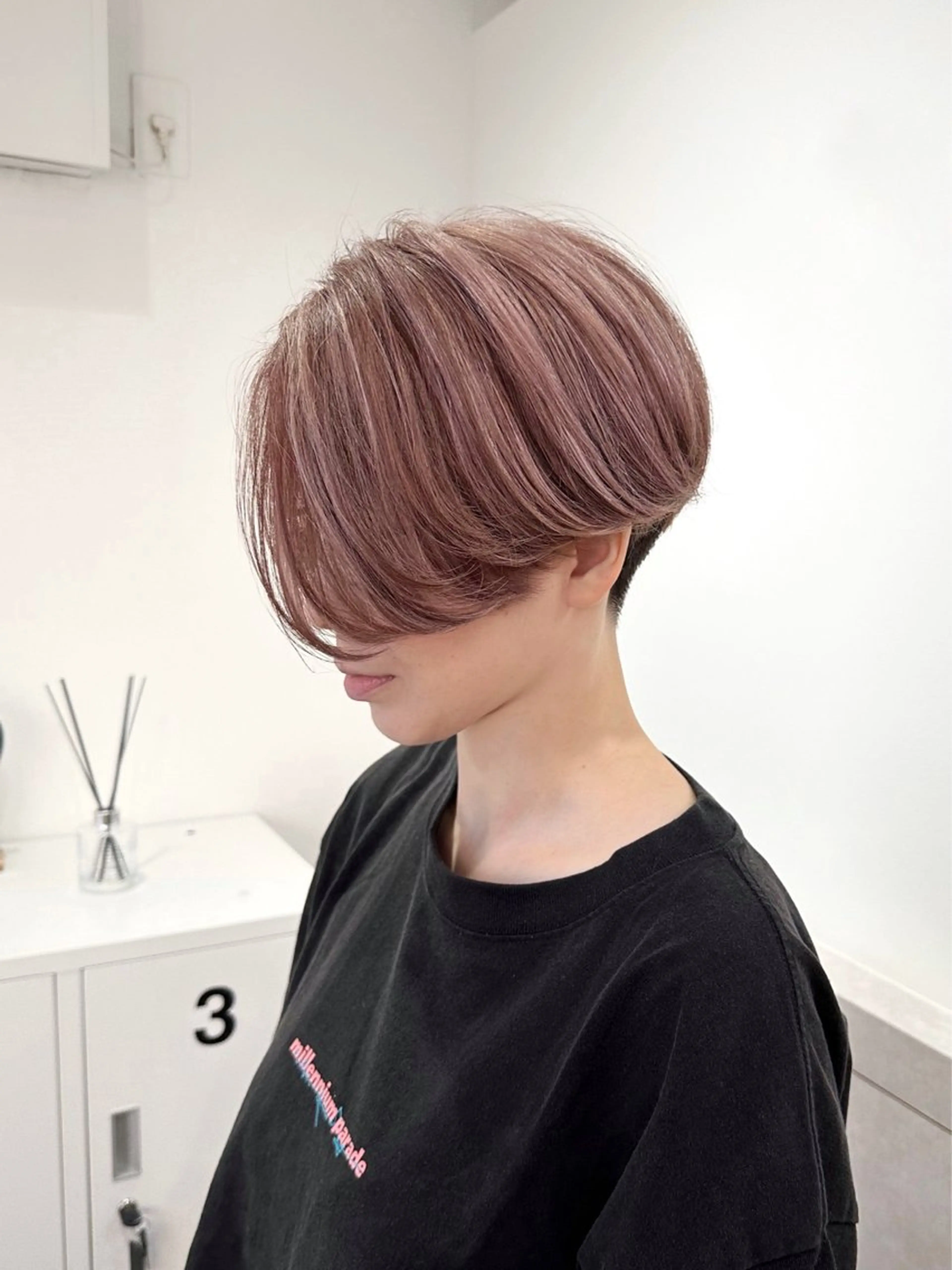 ショート カラー ハンサムショート ベージュカラー ピンクカラー ピンクベージュ ショートヘア hair salon suiw所属・ハイトーンショート 特化‬吉田義隆のヘアスタイル