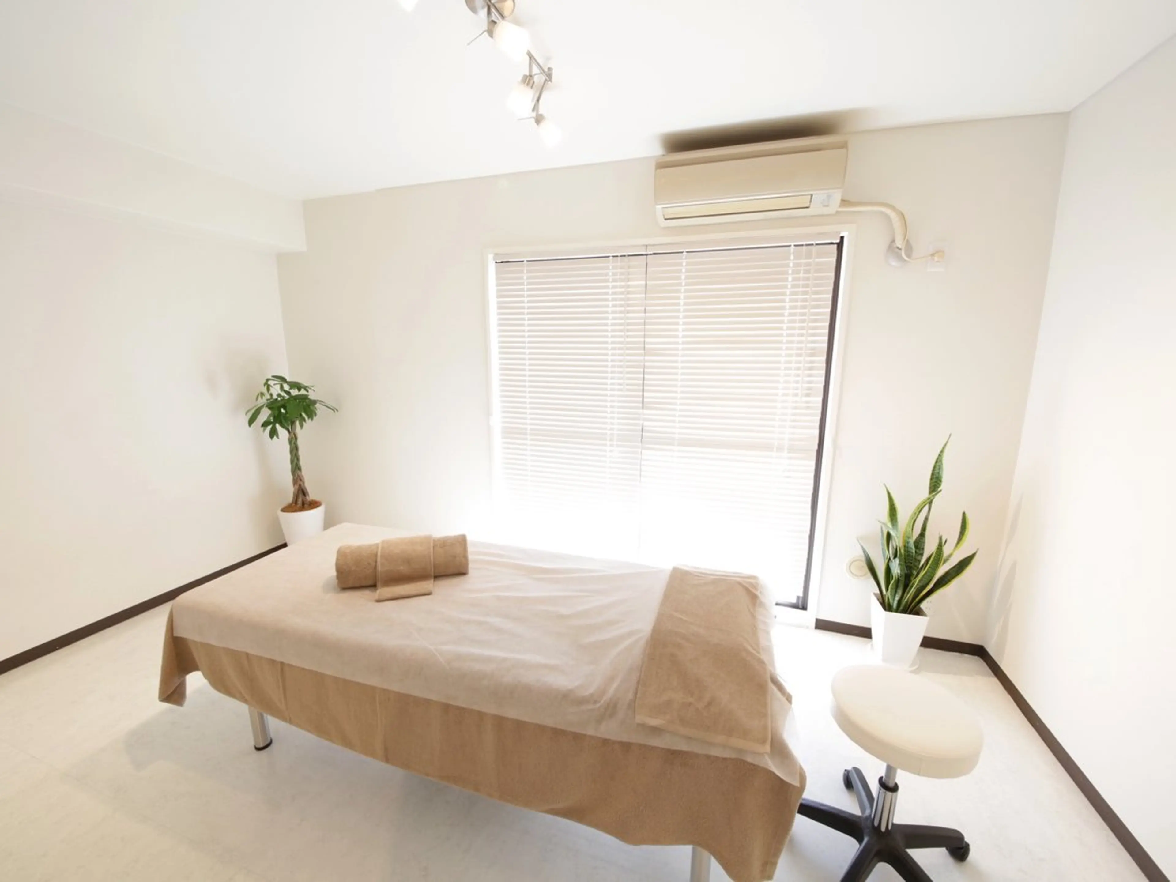 メンズ ビューティーサロン リノア心斎橋店のエステ・リラクイメージ