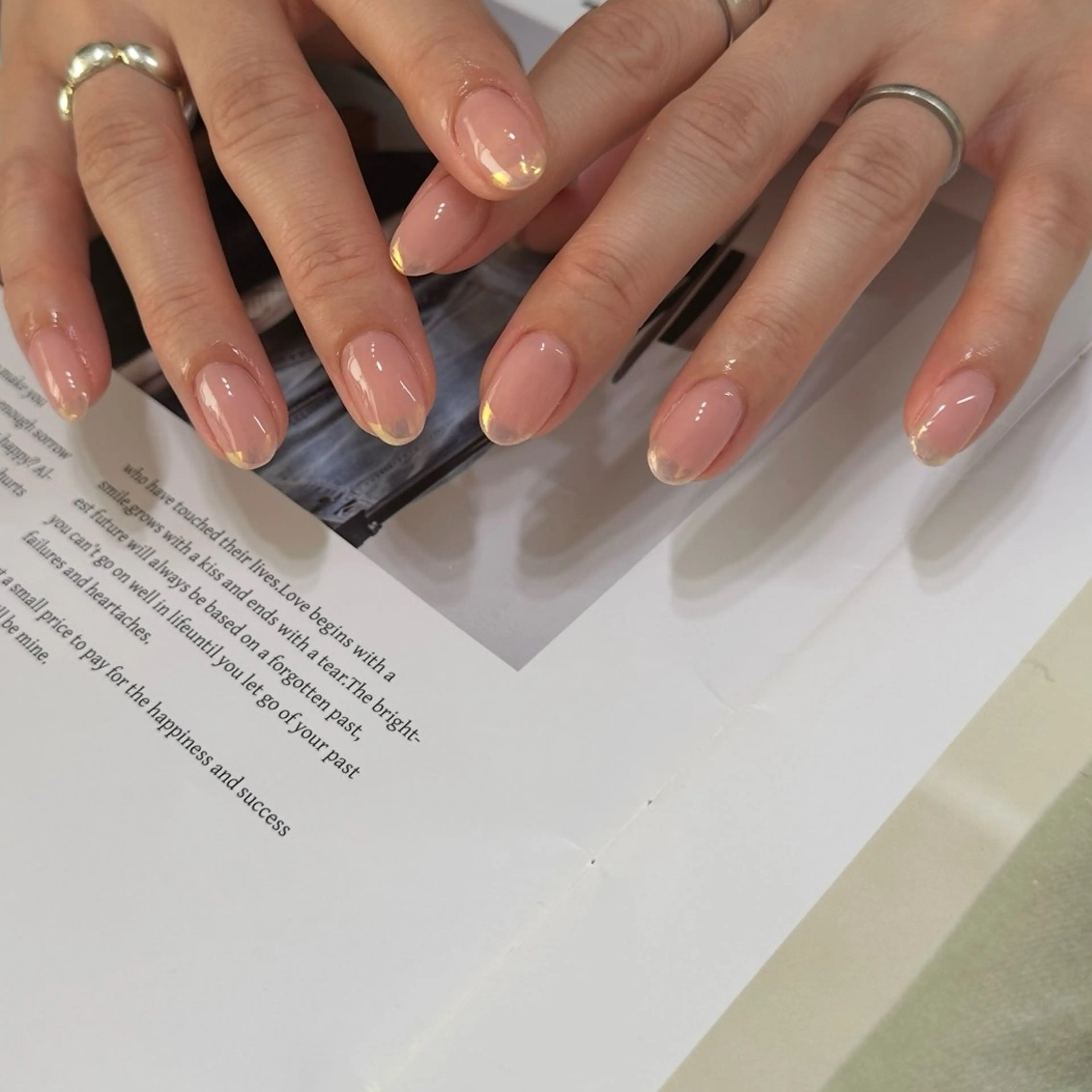 ネイル オーロラネイル フレンチネイル ハンドネイル cyaan所属・nail salon Cyaanのネイルデザイン