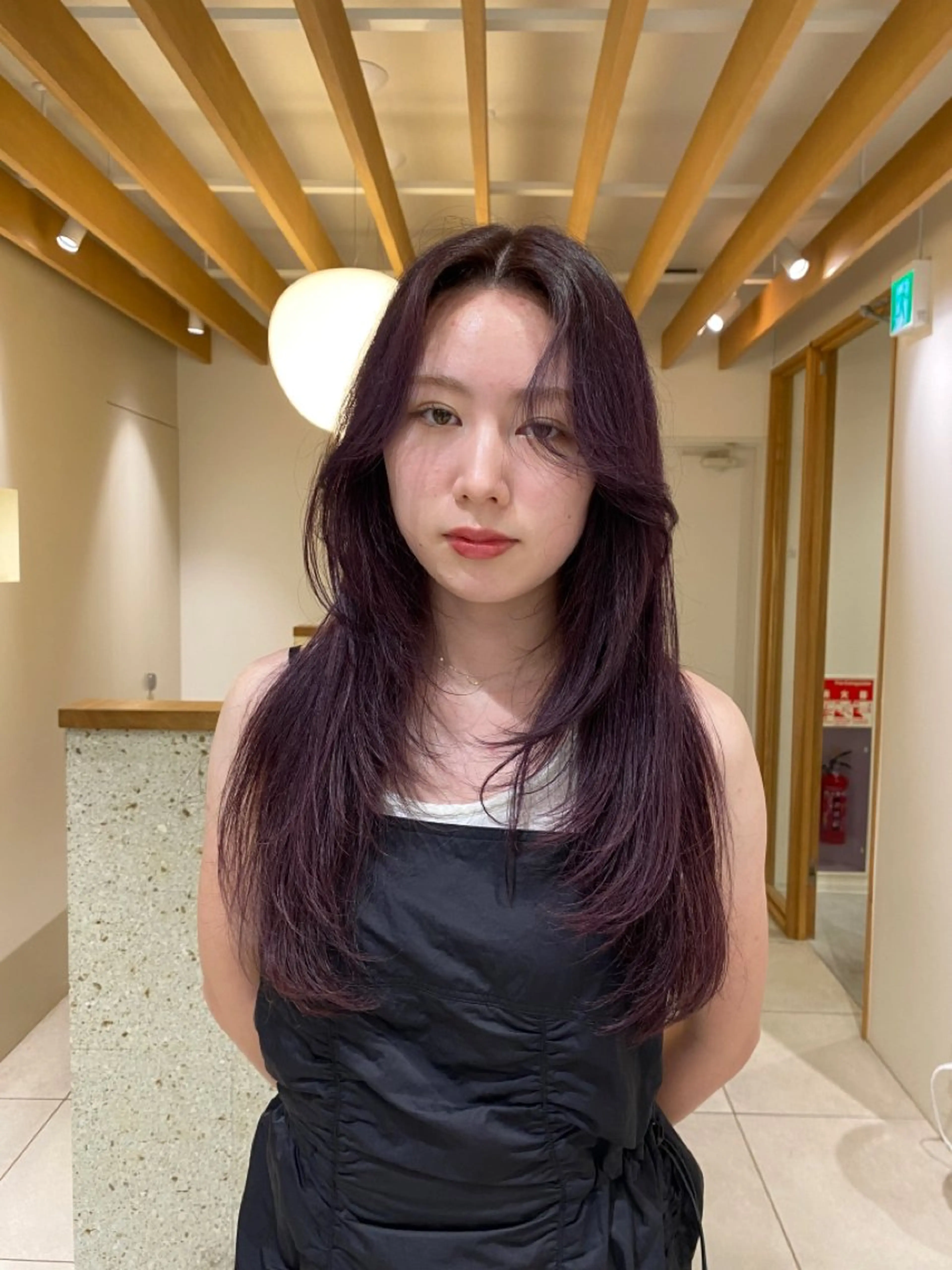 ロング カラー ロングレイヤー ボルドーカラー ルビー レイヤーカット ロング キタ リオナのヘアスタイル