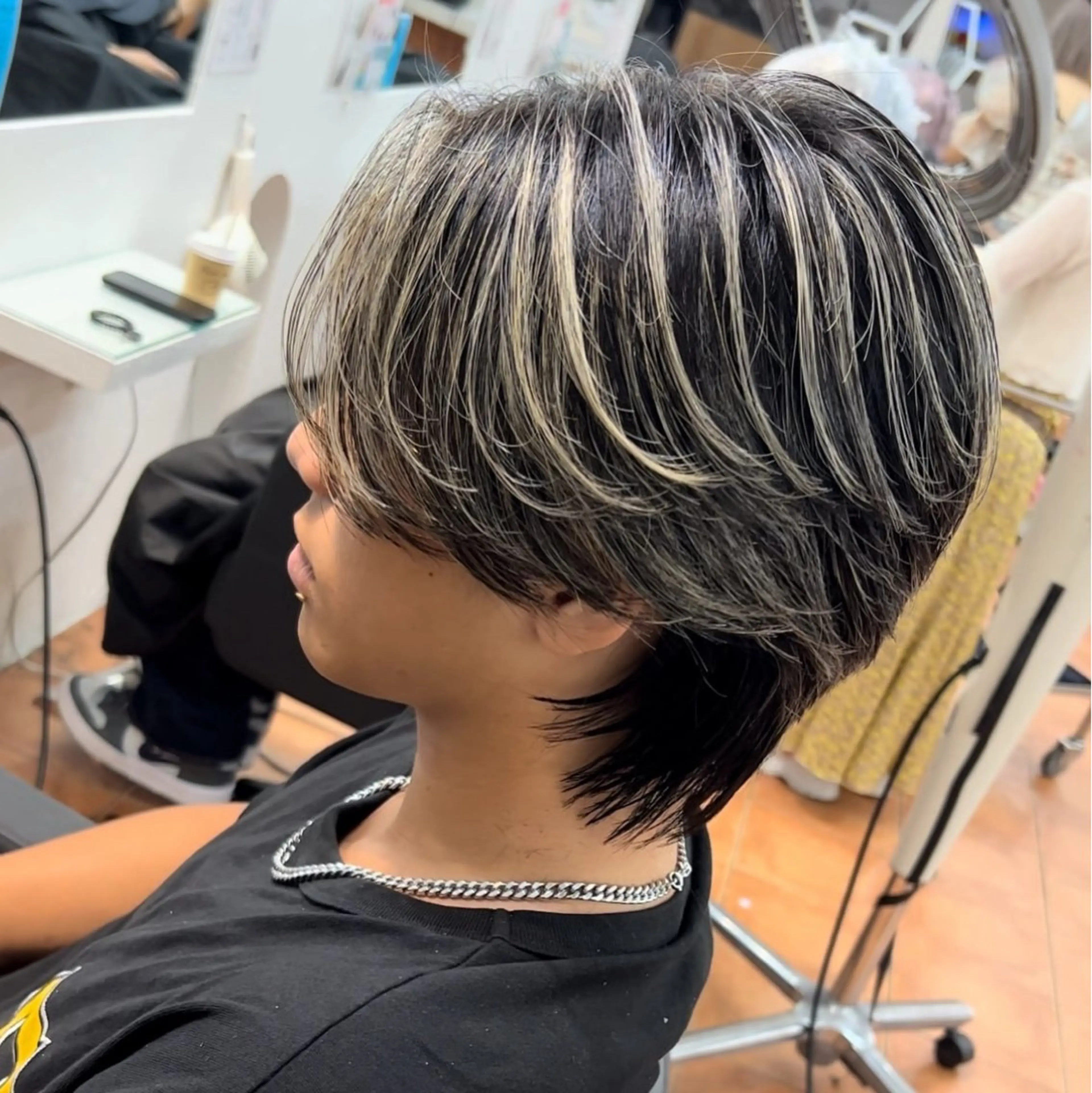 メンズ メンズハイライト メンズメッシュ カット ヘアカラー 白髪ぼかし/白髪 メッシュ/ゆうとのヘアスタイル