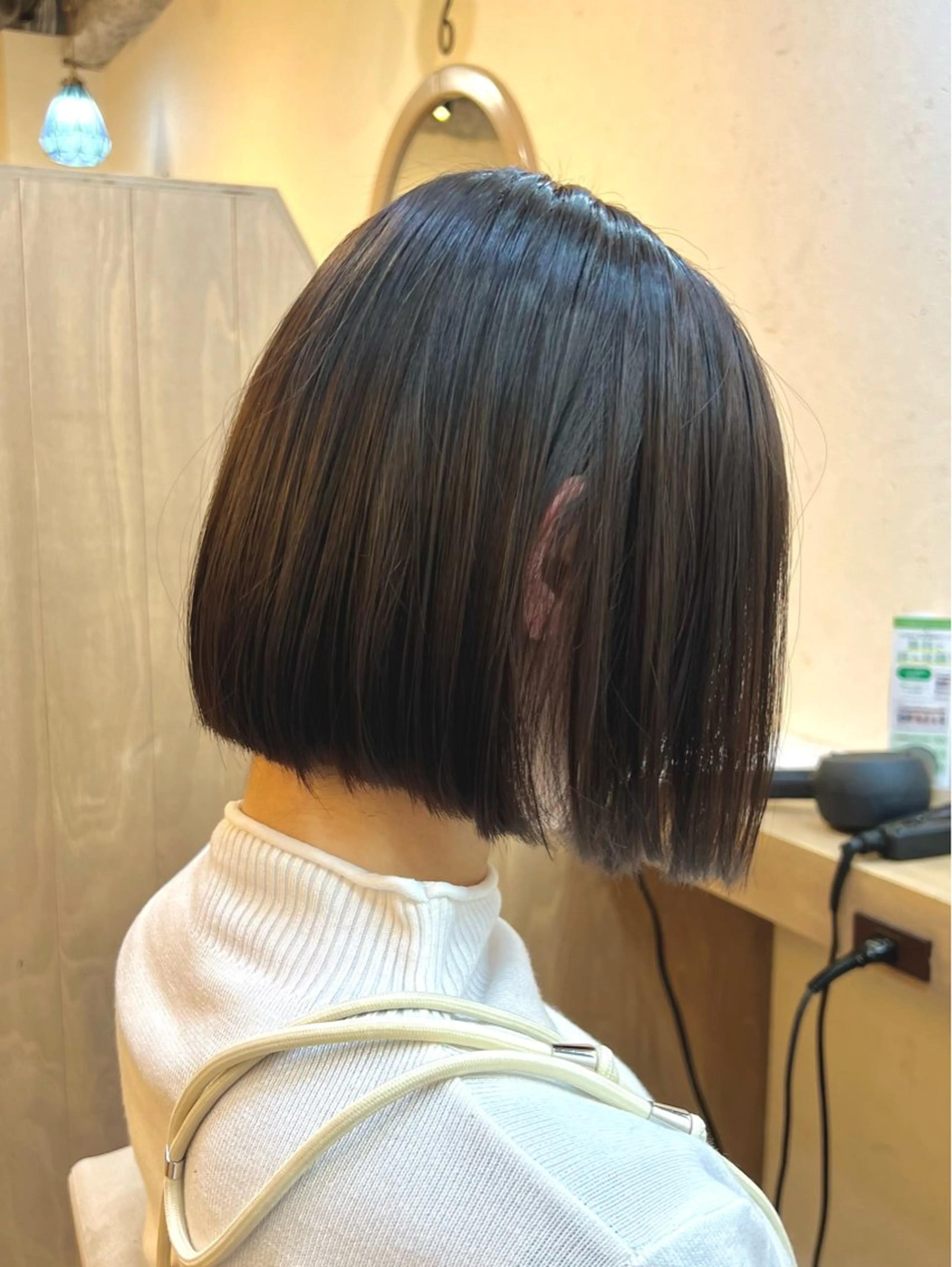 ショート カラー 切りっぱなしボブ ボブ 神戸ボブ✂️ ioe三宮/田 伸佳のヘアスタイル