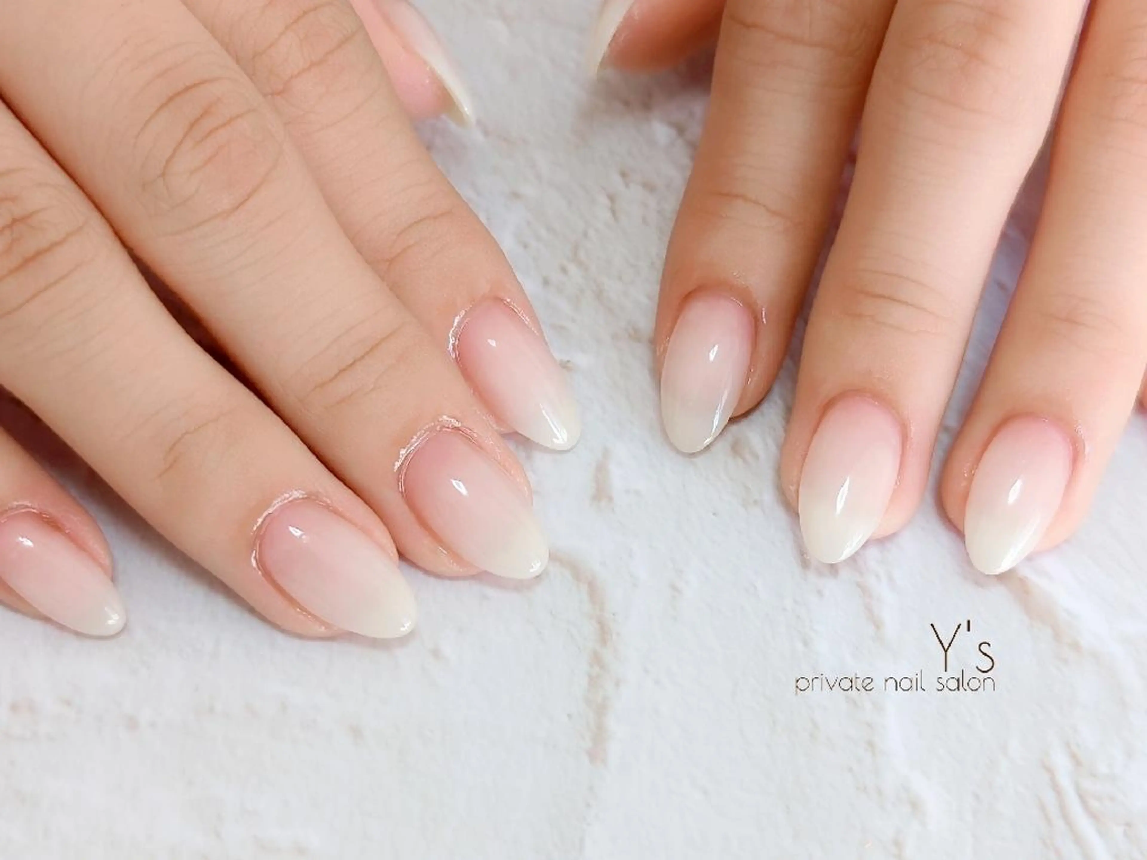 ネイル ハンドネイル YUMI NAGAI  のネイルデザイン