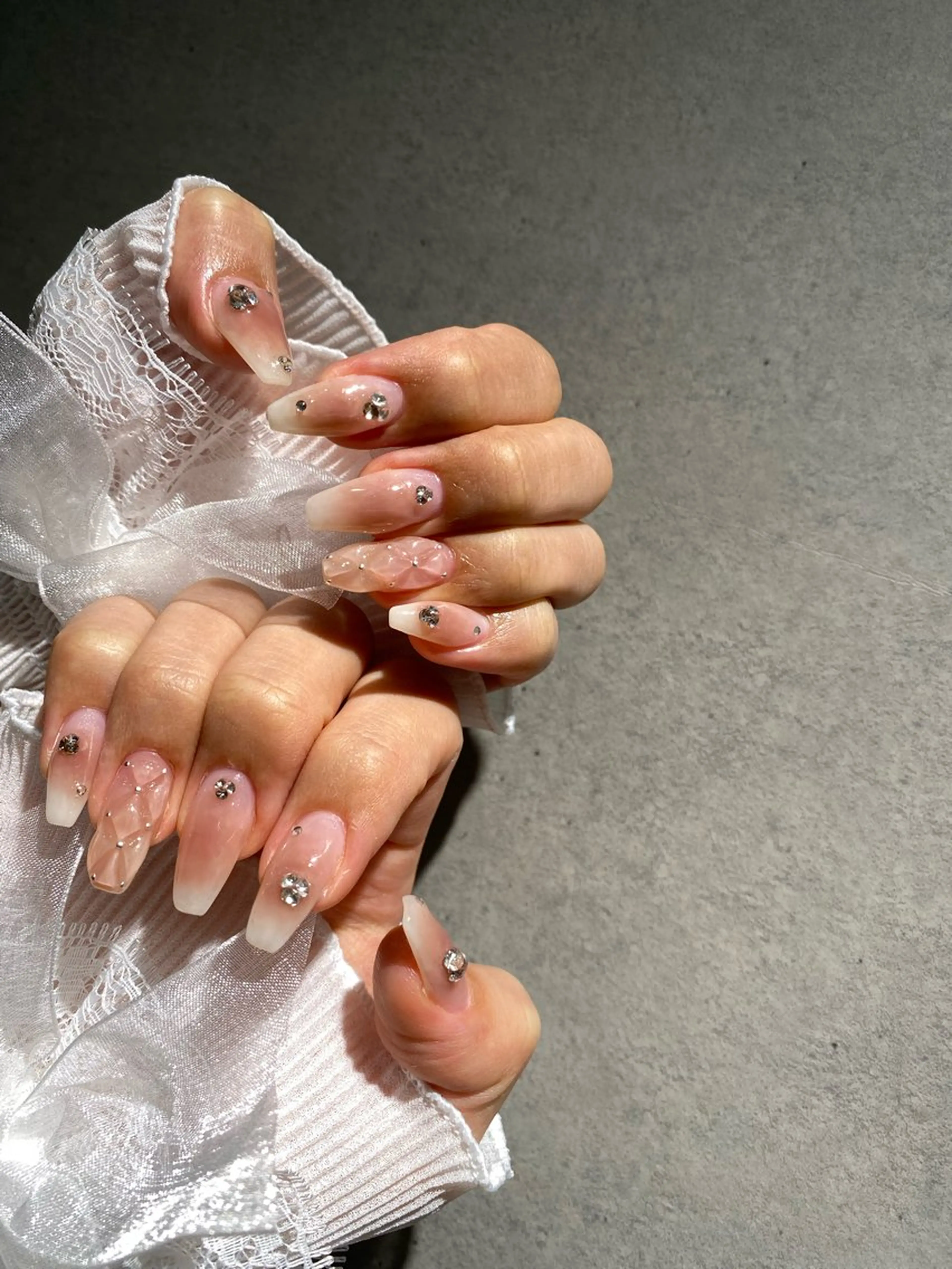 ネイル I-nailロング /ワンホン/キラキラのネイルデザイン