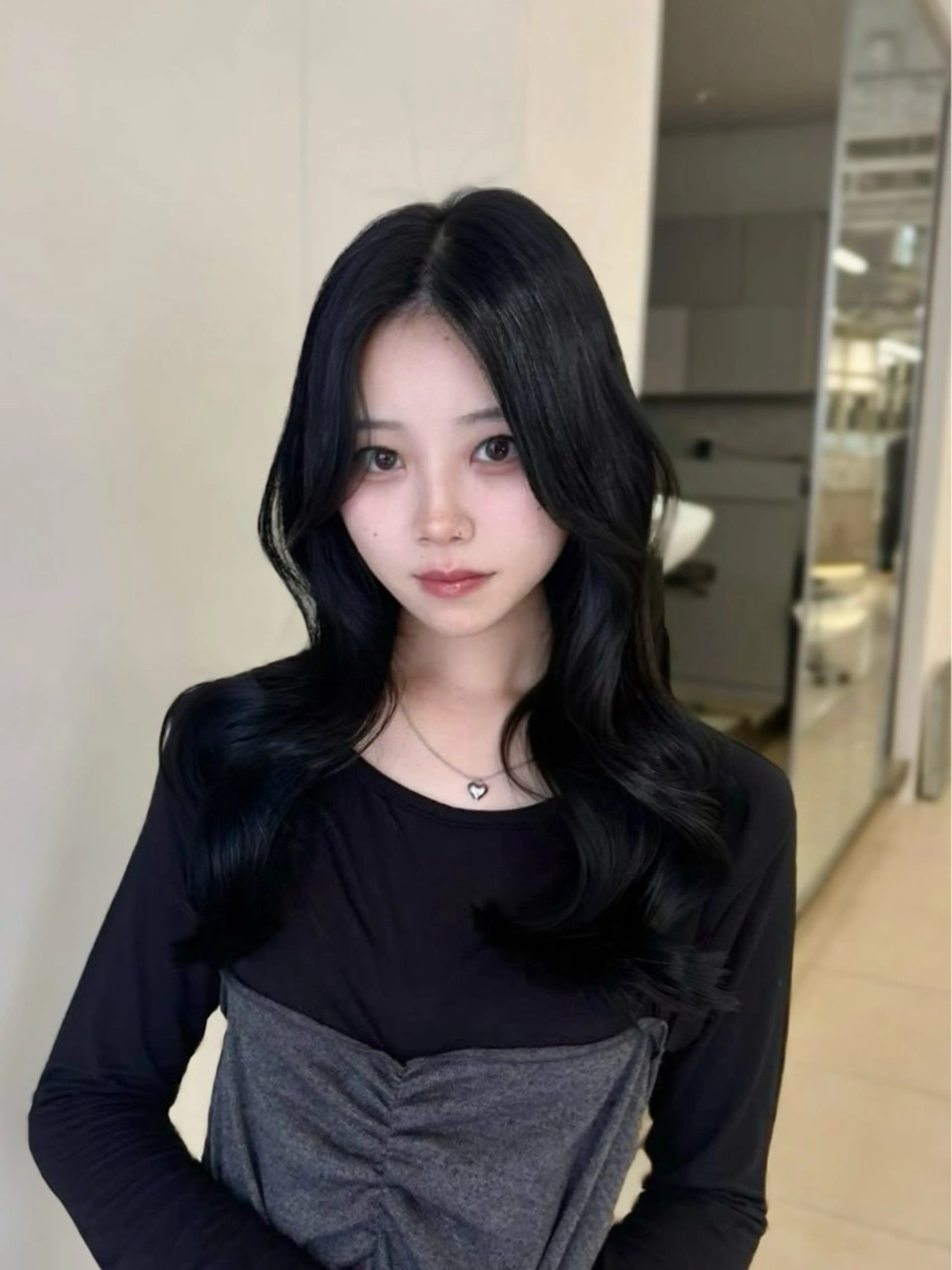 ロング カラー ヘアカラー トリートメント さつき/モテガーリー /透明感カラーのヘアスタイル