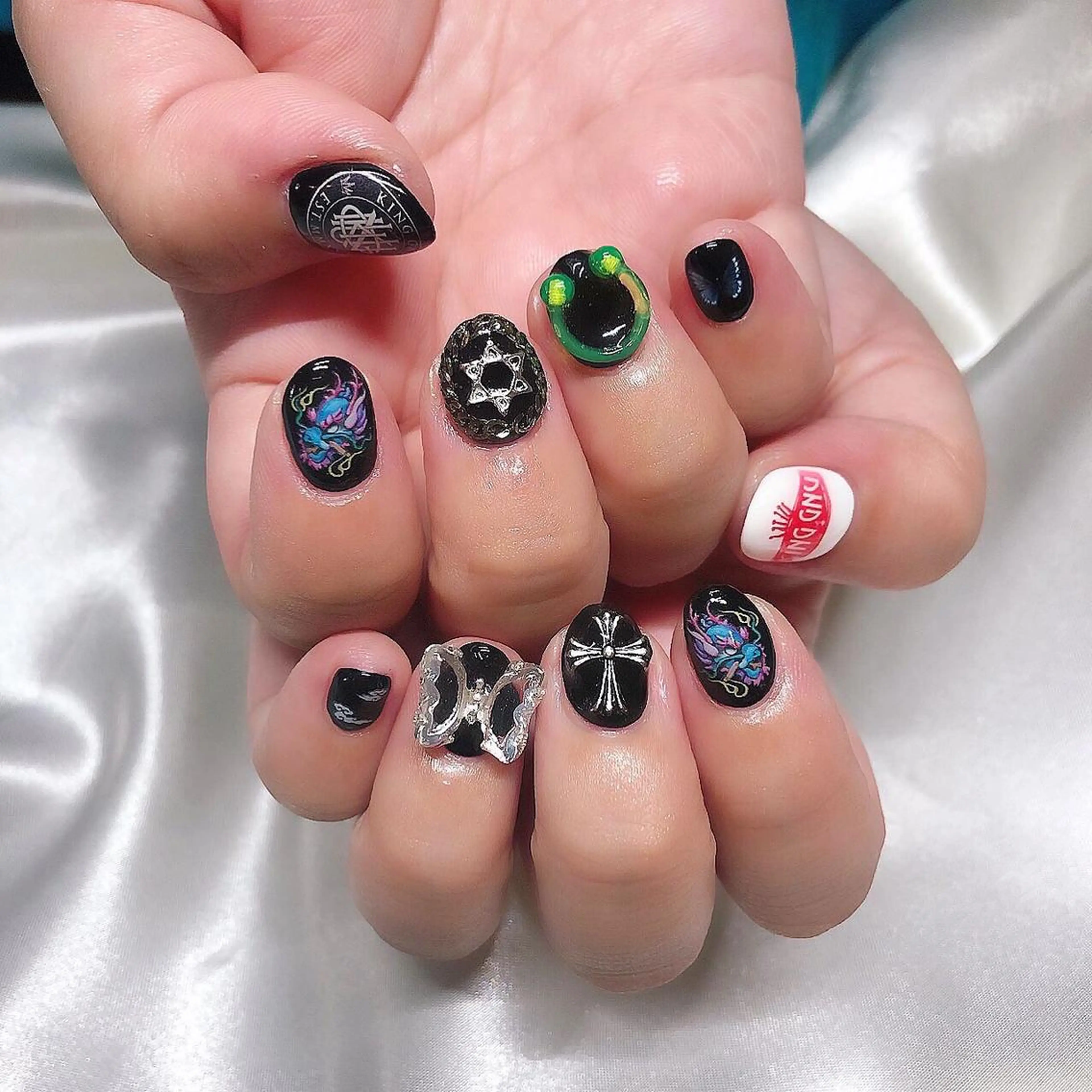 ネイル 持ち込み ハンドネイル フットネイル mi chiのネイルデザイン