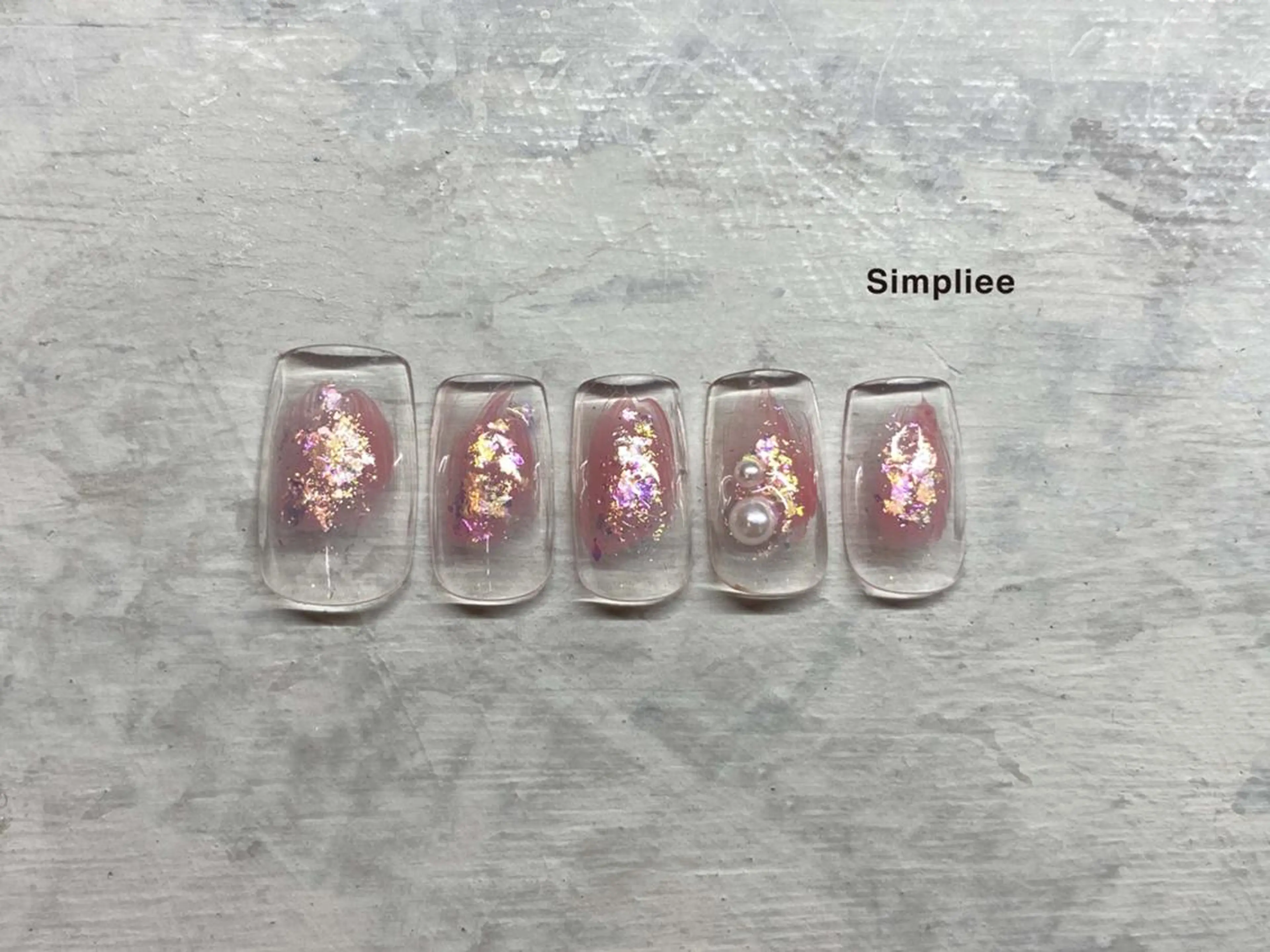 ネイル クリアネイル ニュアンスネイル Emi .K 西荻窪店のネイルデザイン