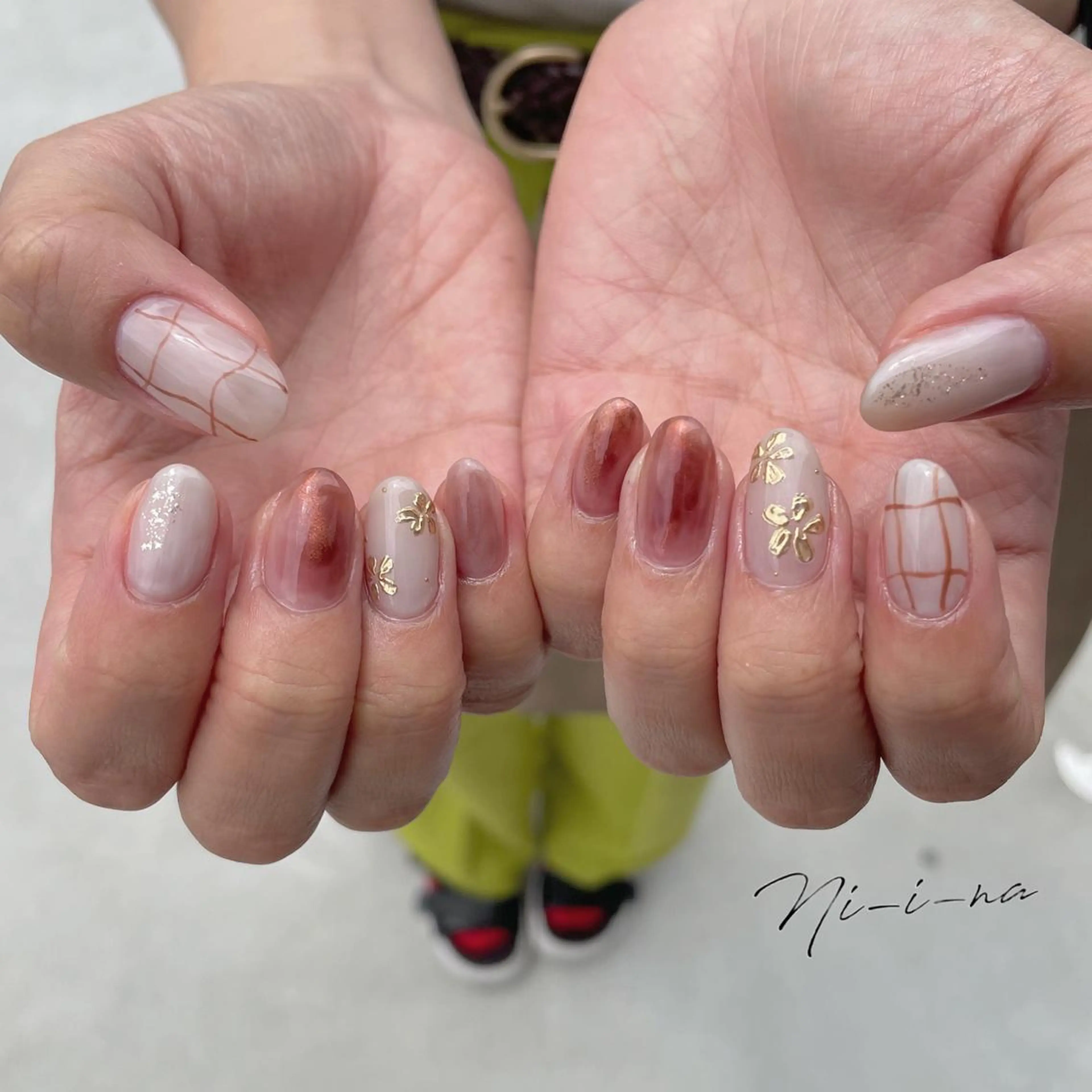 ネイル フラワーネイル ニュアンスネイル ハンドネイル nail salon Ni-i-naのネイルデザイン