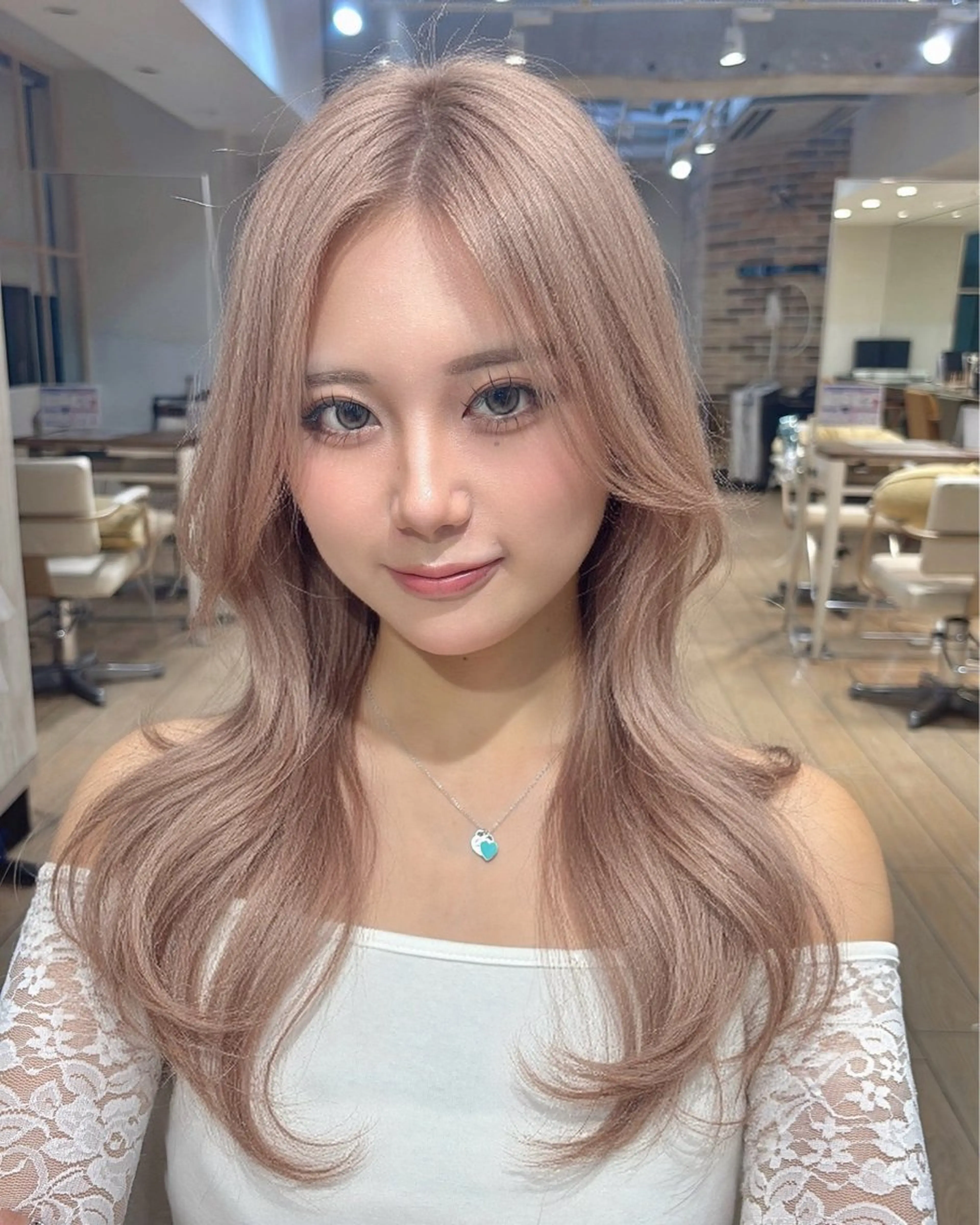 【ホワイトベージュにしたい方はこちら🫧】全頭ケアブリーチカラー＋最高峰ダメージ補修トリートメント付きの写真