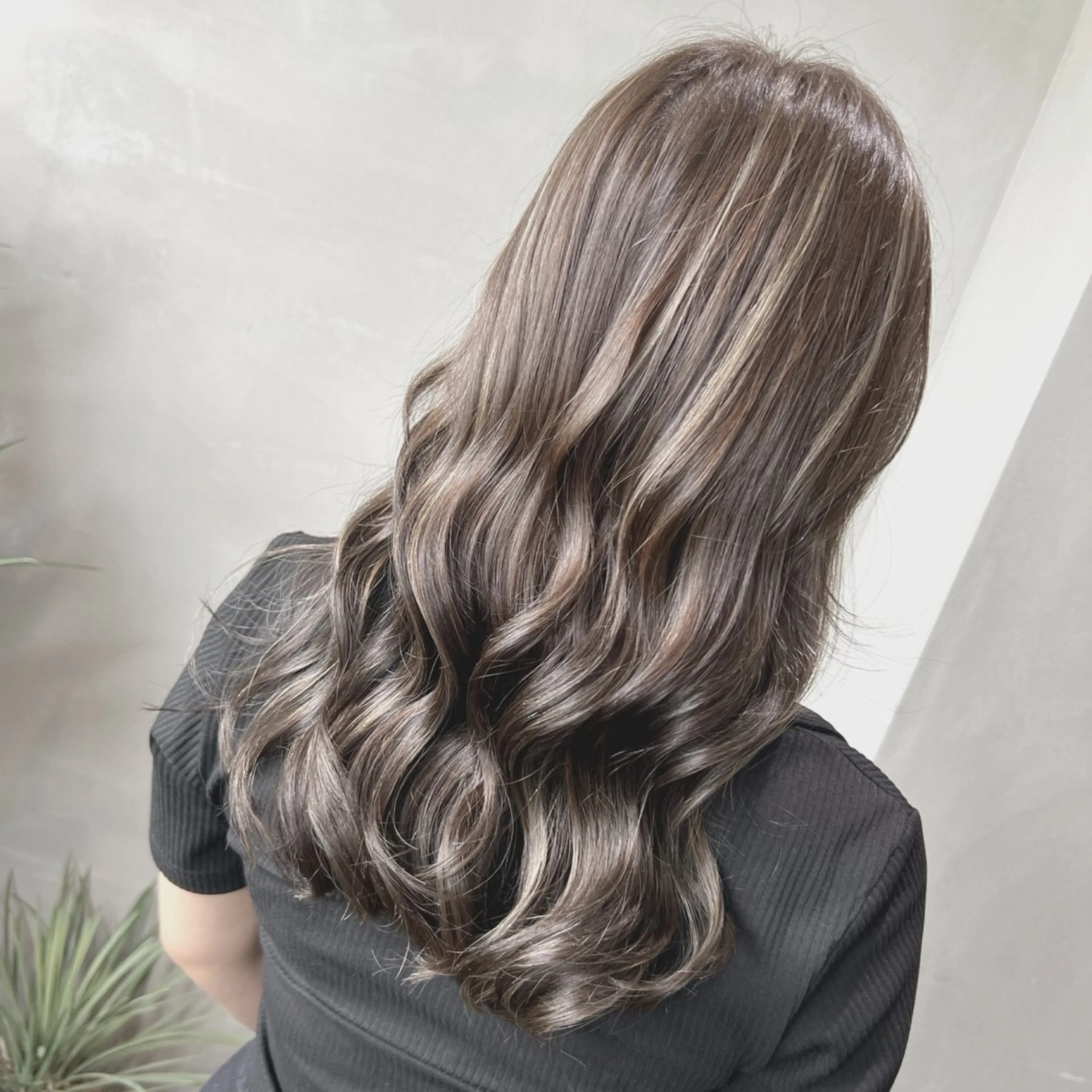 ロング カラー グレージュ カット ヘアカラー トリートメント La fith hair arts 吉祥寺店所属・ブリーチなしカラー✨ ダブルカラー✨ワタベのヘアスタイル