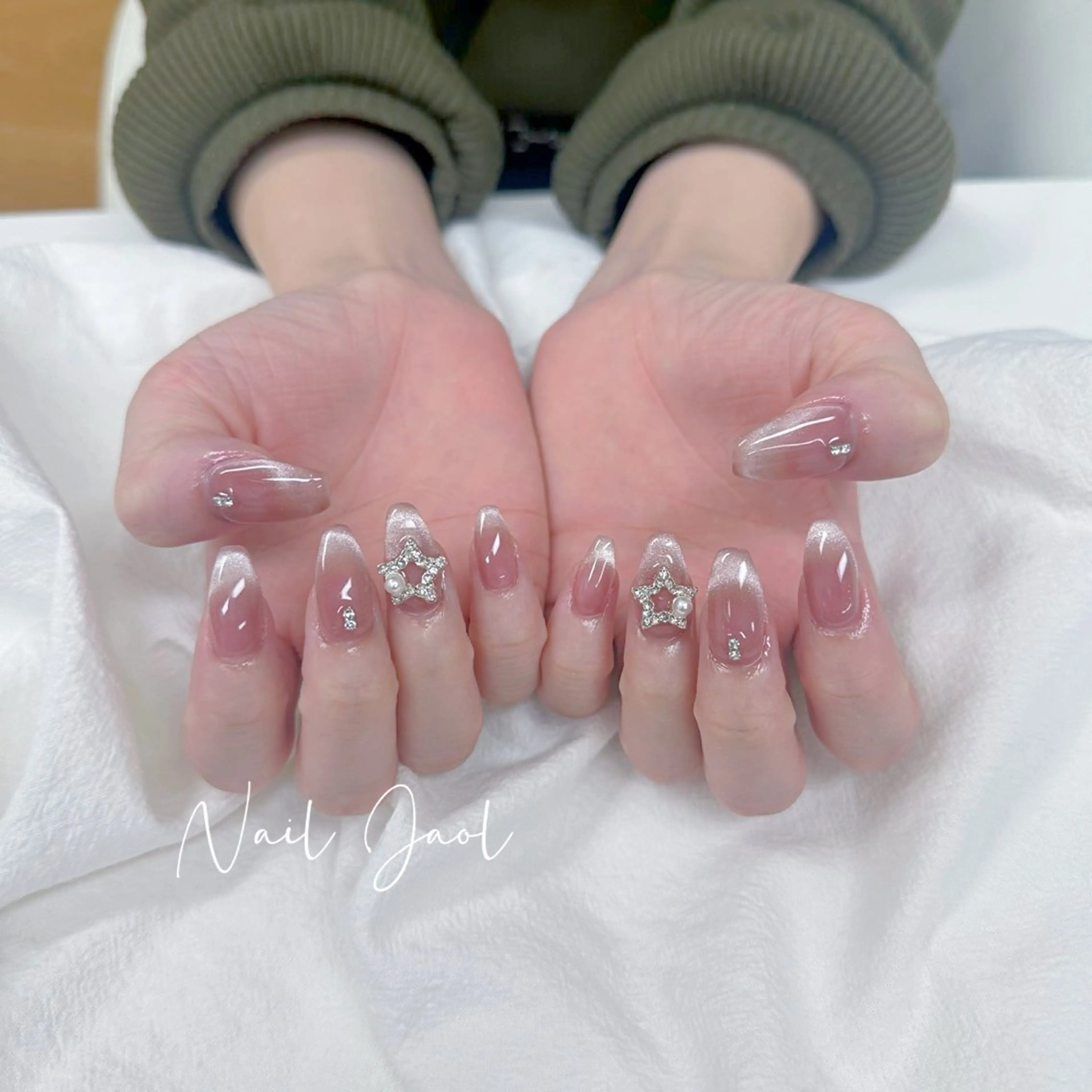 ミディアム nail jaol池袋店所属・ネイルJaol 池袋のネイルデザイン