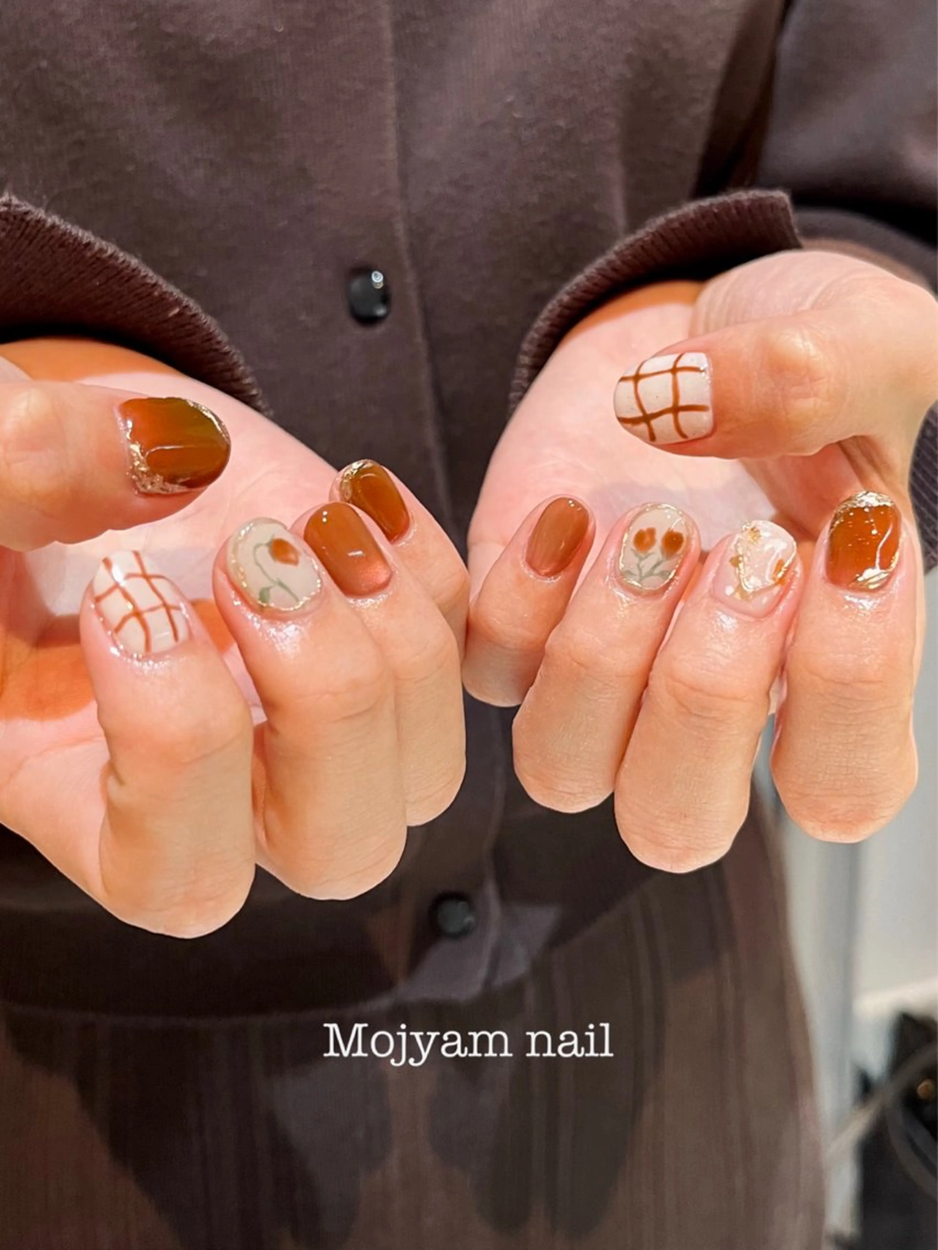 ネイル ブラウン フラワーネイル ジェルネイル 氷ネイル・うるうるネイル マグネットネイル ハンドネイル Mojyam nail所属・松本 実咲のネイルデザイン