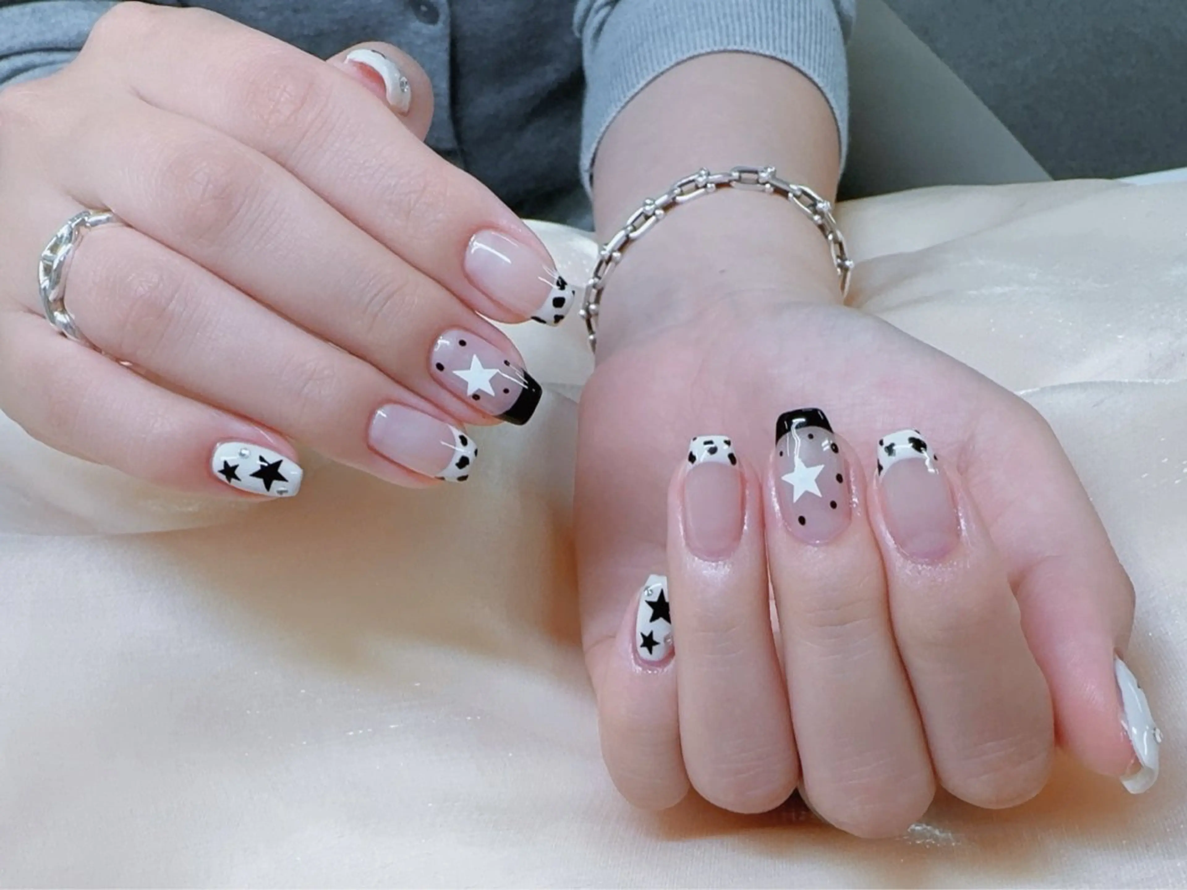 ネイル アートネイル べっ甲ネイル チークネイル 長さ出し フットネイル ハンドネイル ハンドケア ラッキーネイルサロン 西川口東口店のネイルデザイン