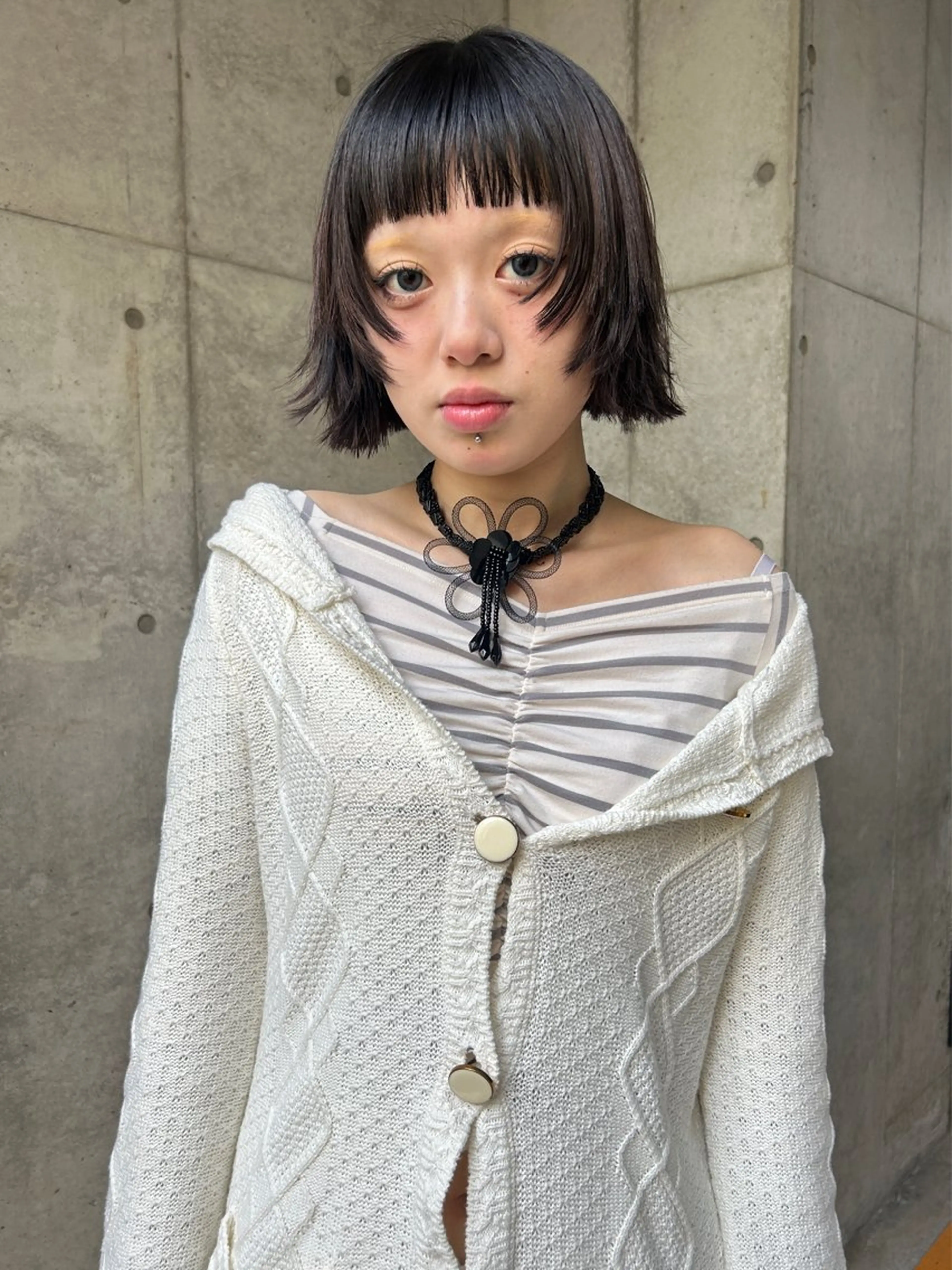 ミディアム 吉岡 さゆりのヘアスタイル