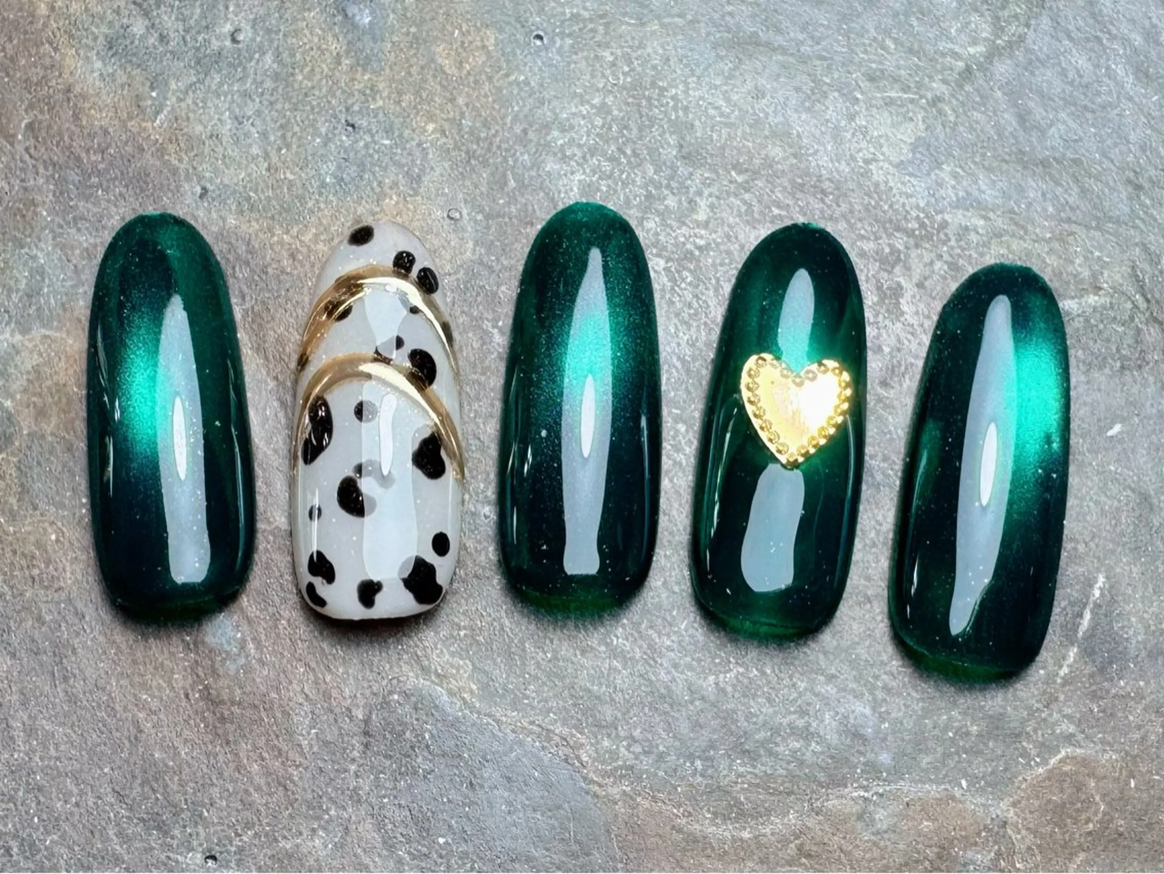 ネイル ハンドネイル マジックミラー所属・マジック ミラーのネイルデザイン