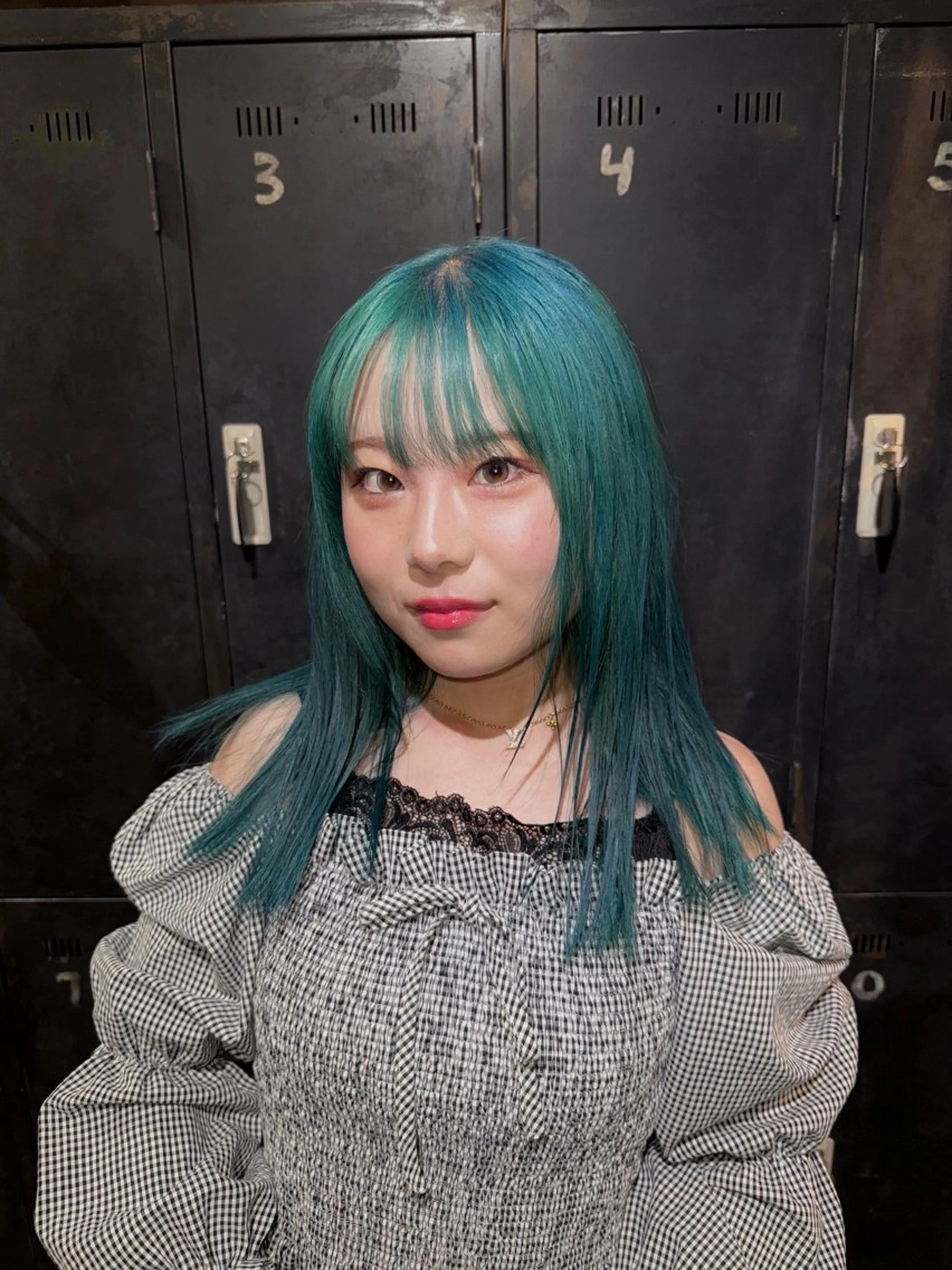 セミロング カラー ヘアカラー ハイトーン/カット Kazuhaのヘアスタイル