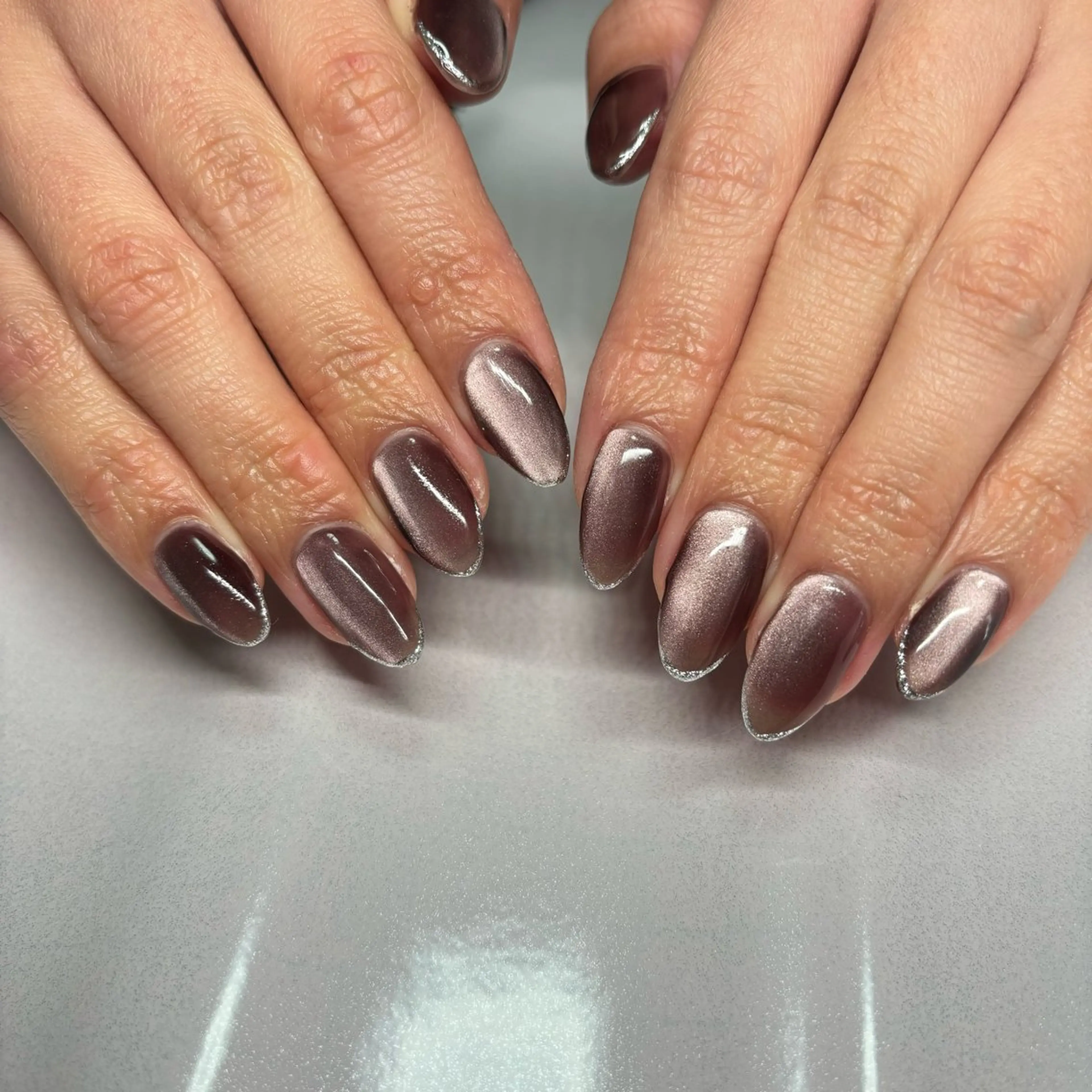 ネイル アートネイル キラキラネイル ラメ(グリッター) ロングネイル マグネットネイル ハンドネイル RE💟N.NAIL ラテン系お姉さんのネイルデザイン