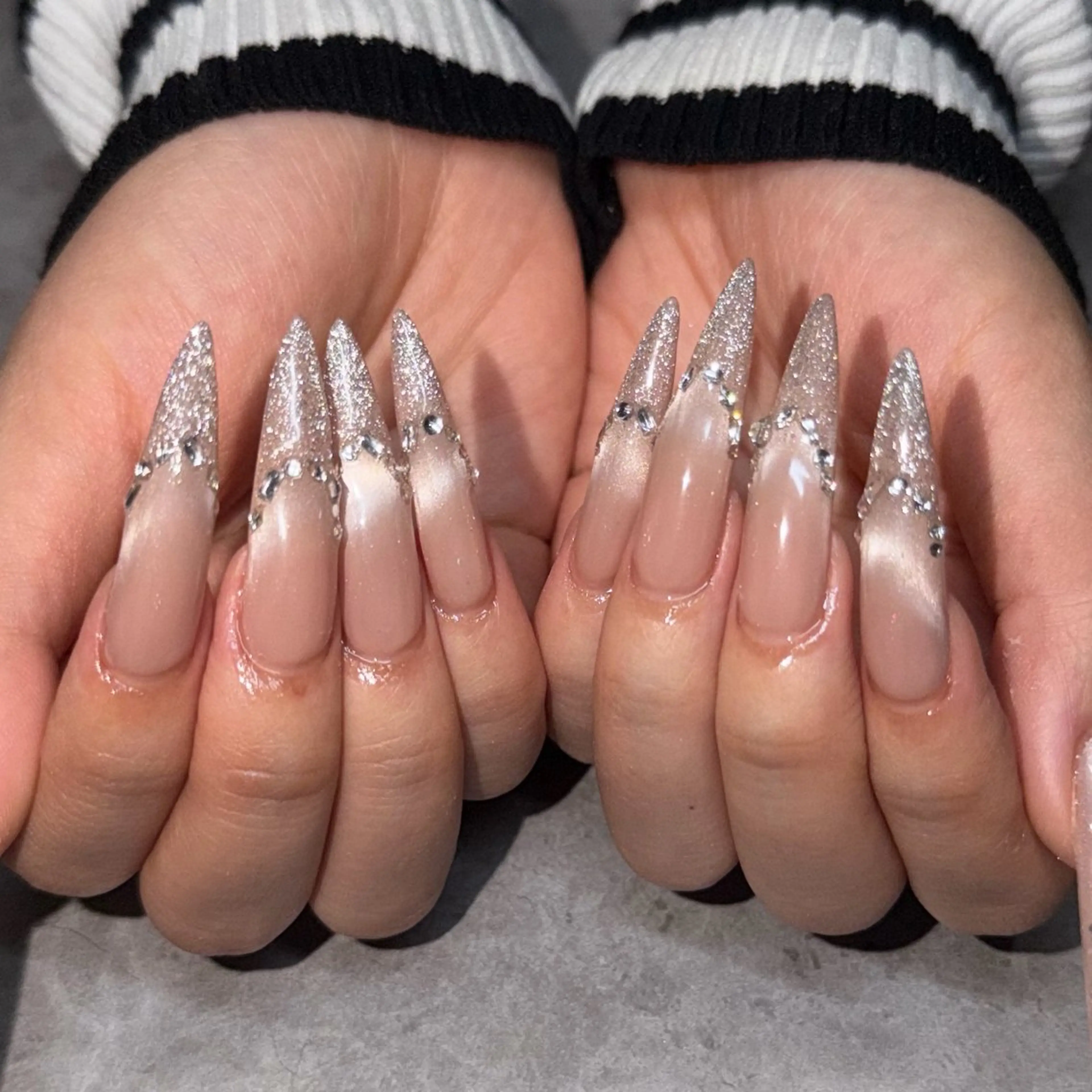 ネイル ロングネイル ハンドネイル IROHA NAIL Kurumi🪽🫧のネイルデザイン