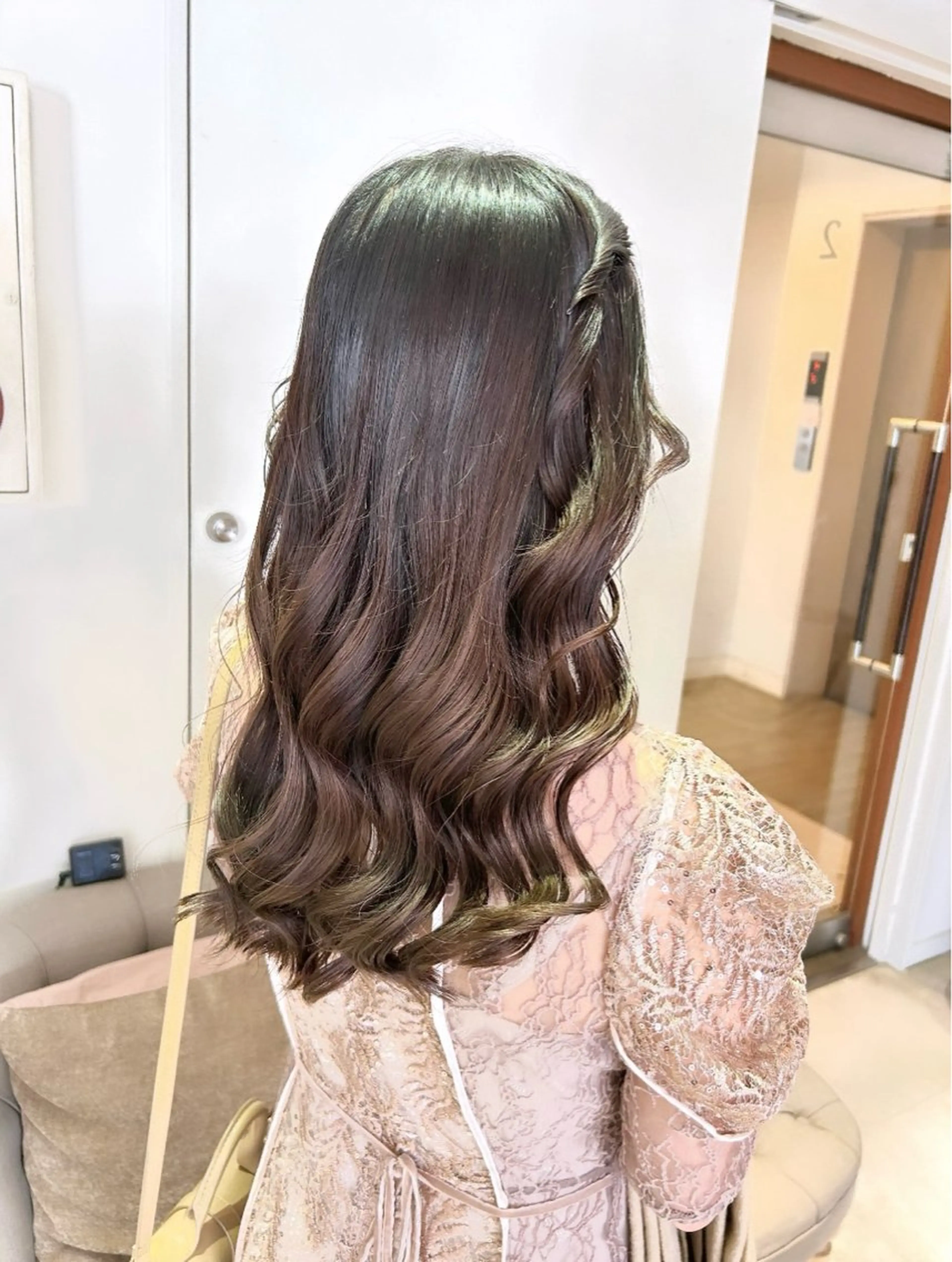 ロング ヘアアレンジ ヘアセット 吉水 彩乃 /ボブ/透明感カラーのヘアスタイル