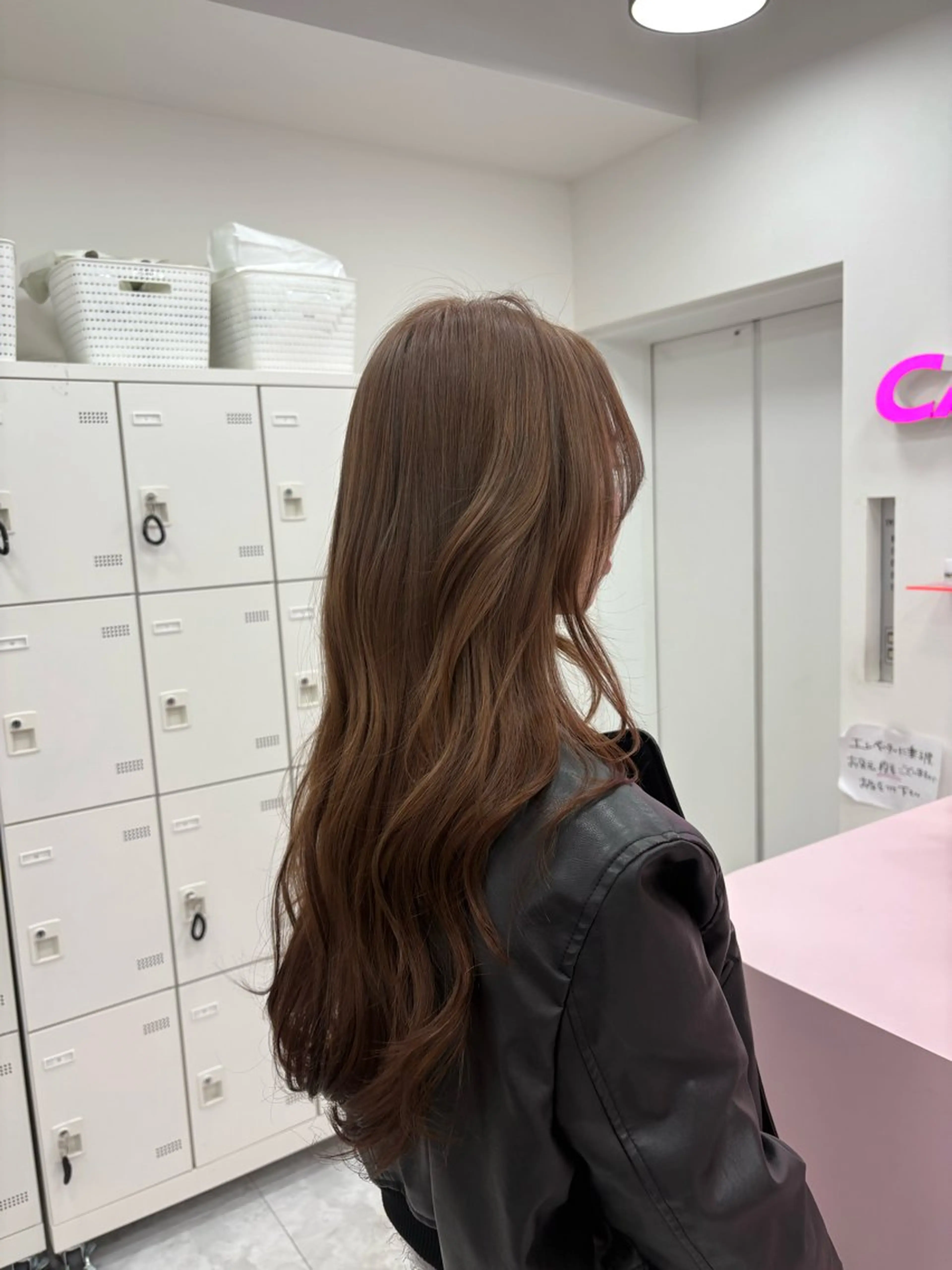 カラー ヘアカラー トリートメント 透明感ベージュ🤎 ナチュラルレイヤーのヘアスタイル