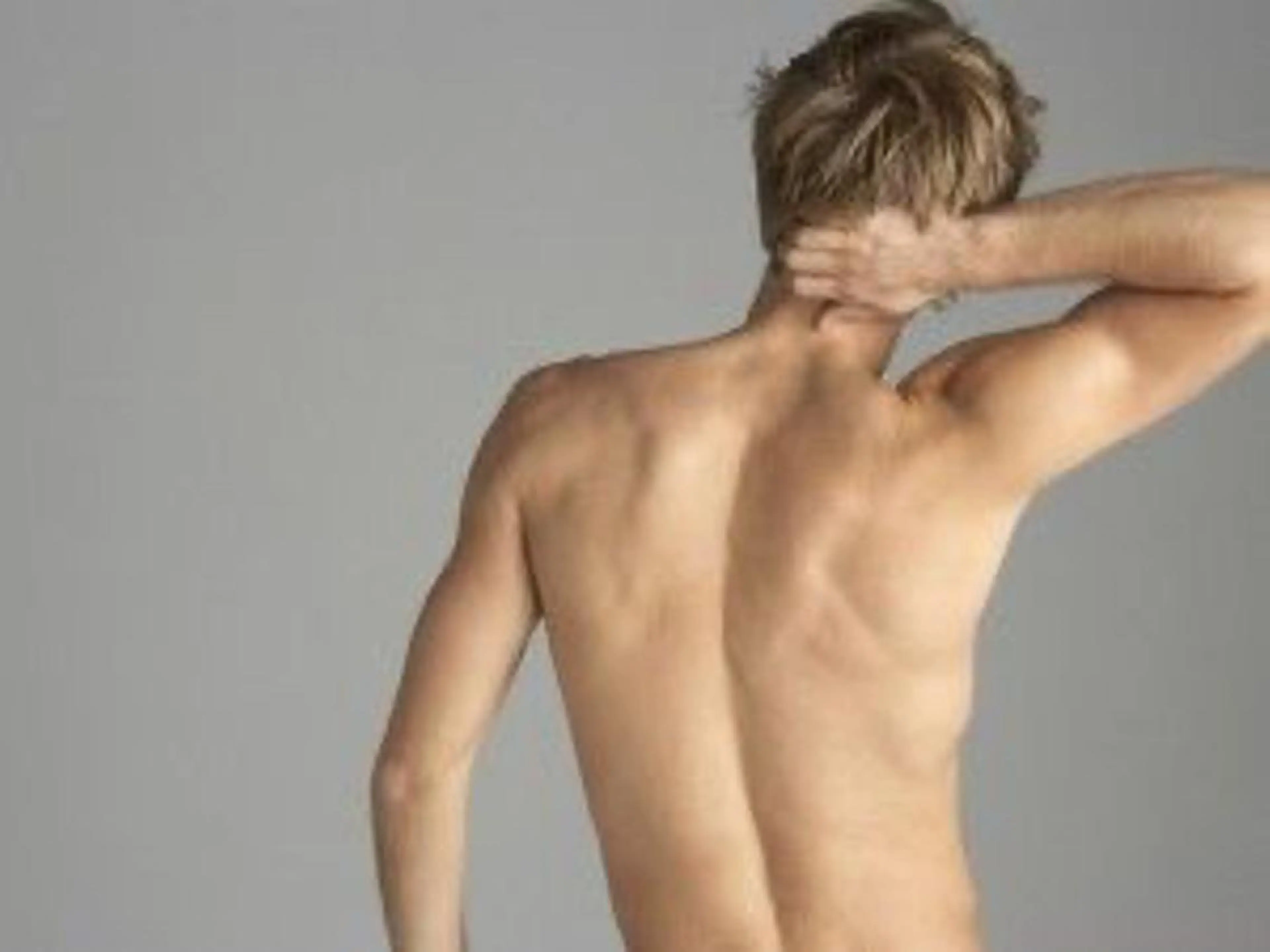 メンズ全身美肌脱毛（お顔・VIO以外）医療脱毛並みのパワーで美肌効果も🔥コスパ最強✨満足度No.1のマシン✨の写真