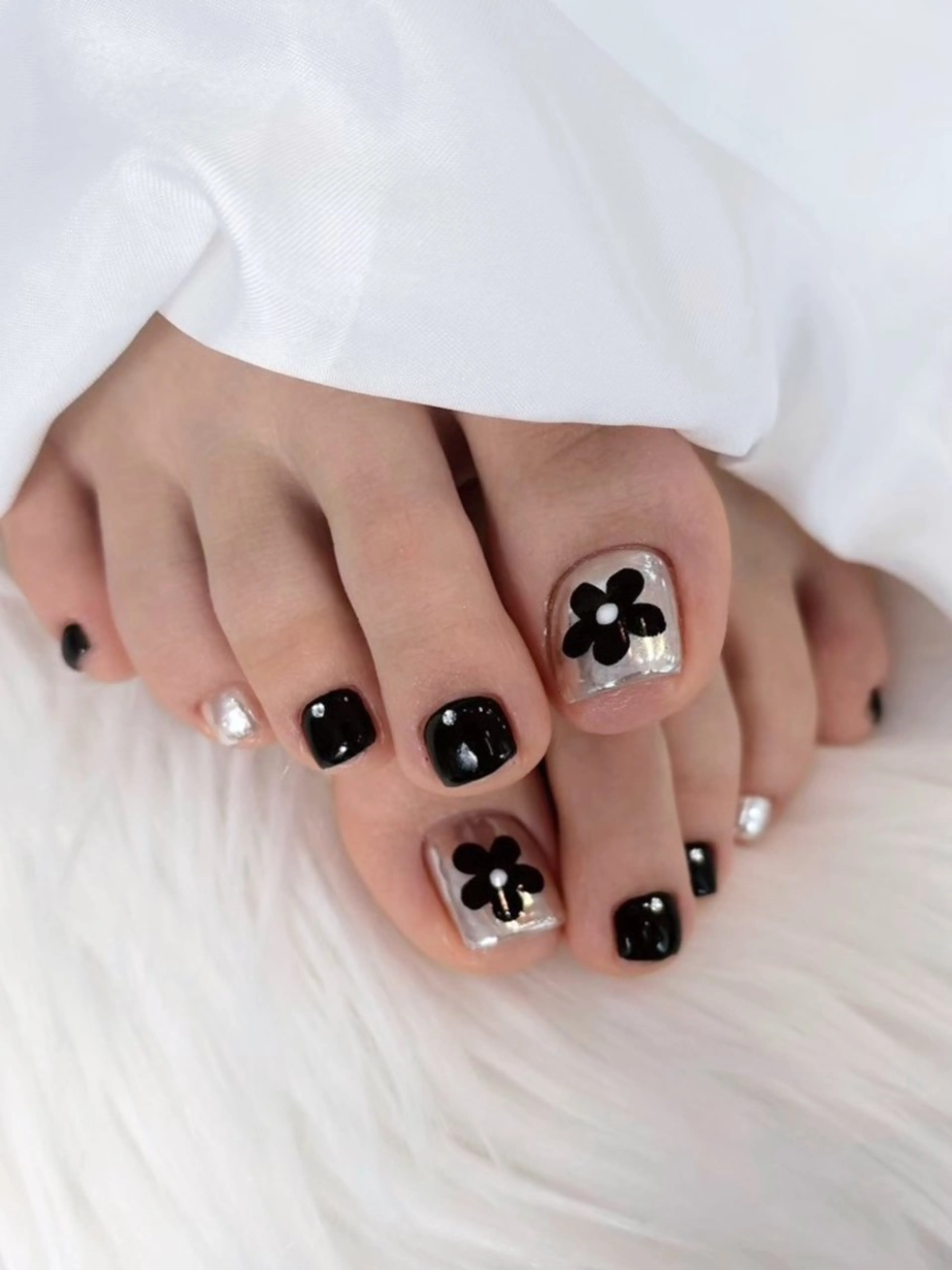 ネイル フットネイル Monart moeのネイルデザイン