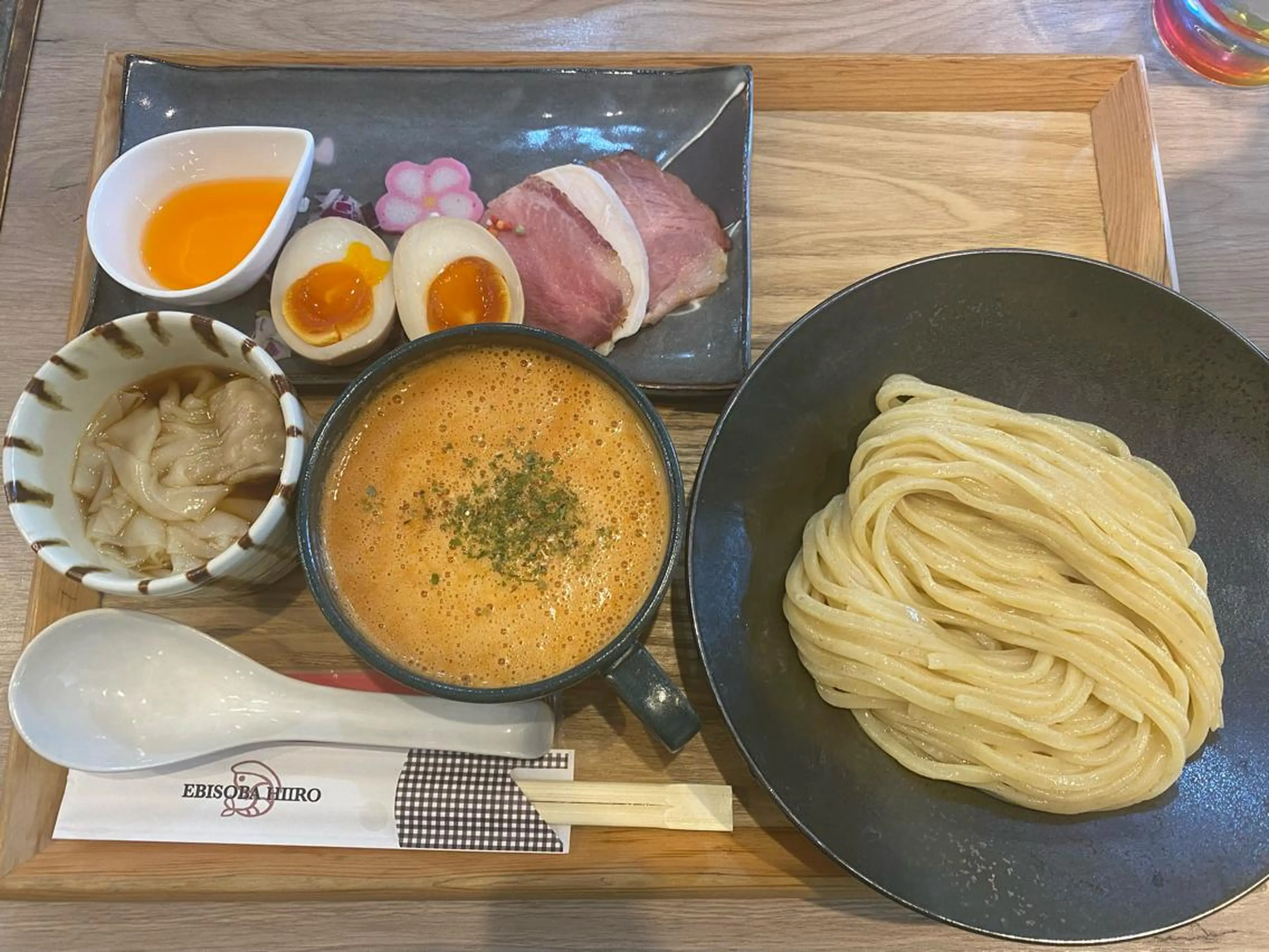 ショート ネイル マツエク・マツパ アイブロウ 小倉 麻由のエステ・リラクイメージ