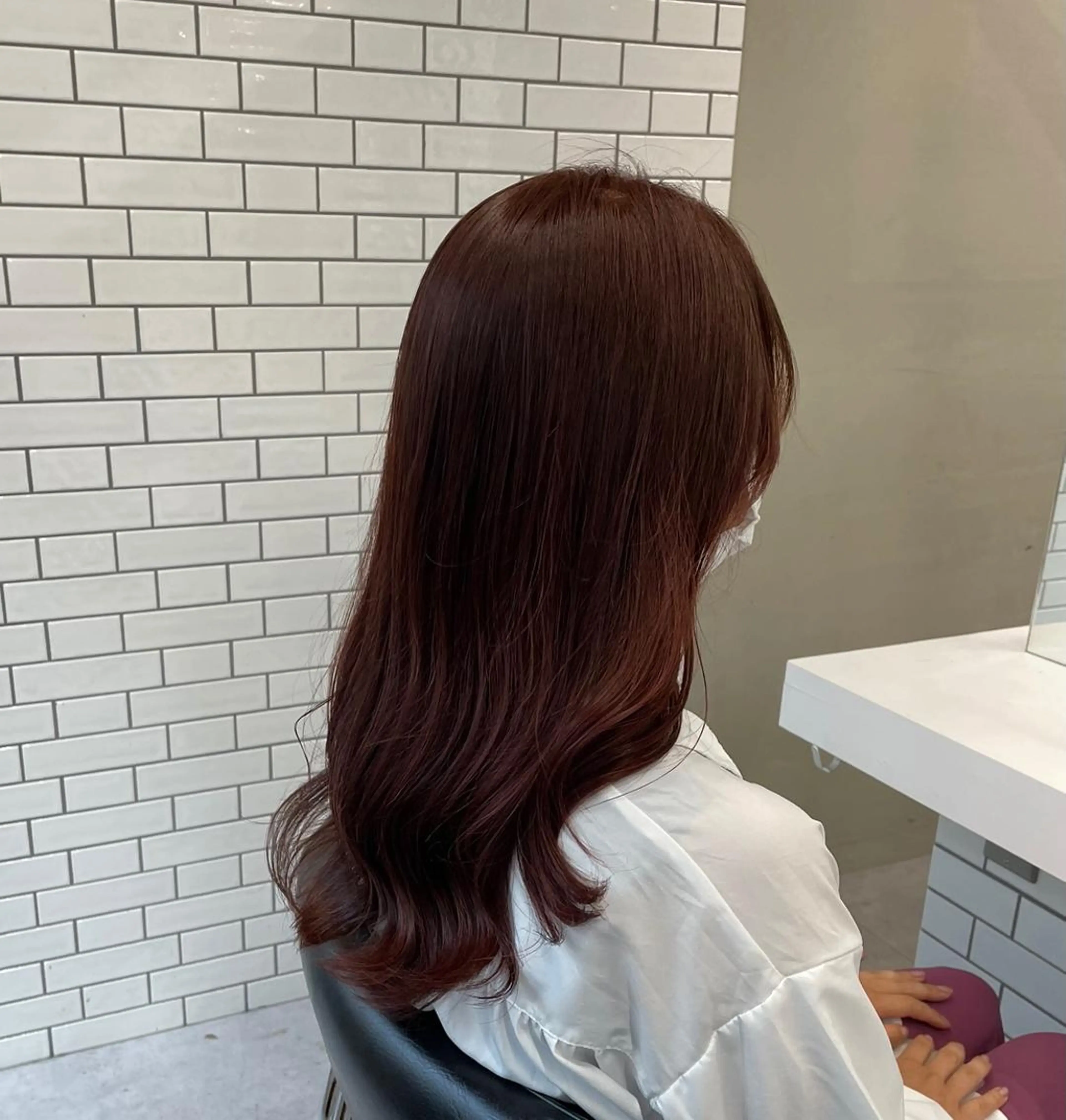 セミロング カラー ブリーチ ブリーチなしカラー レッドカラー 透け感カラー✂️ yuuのヘアスタイル