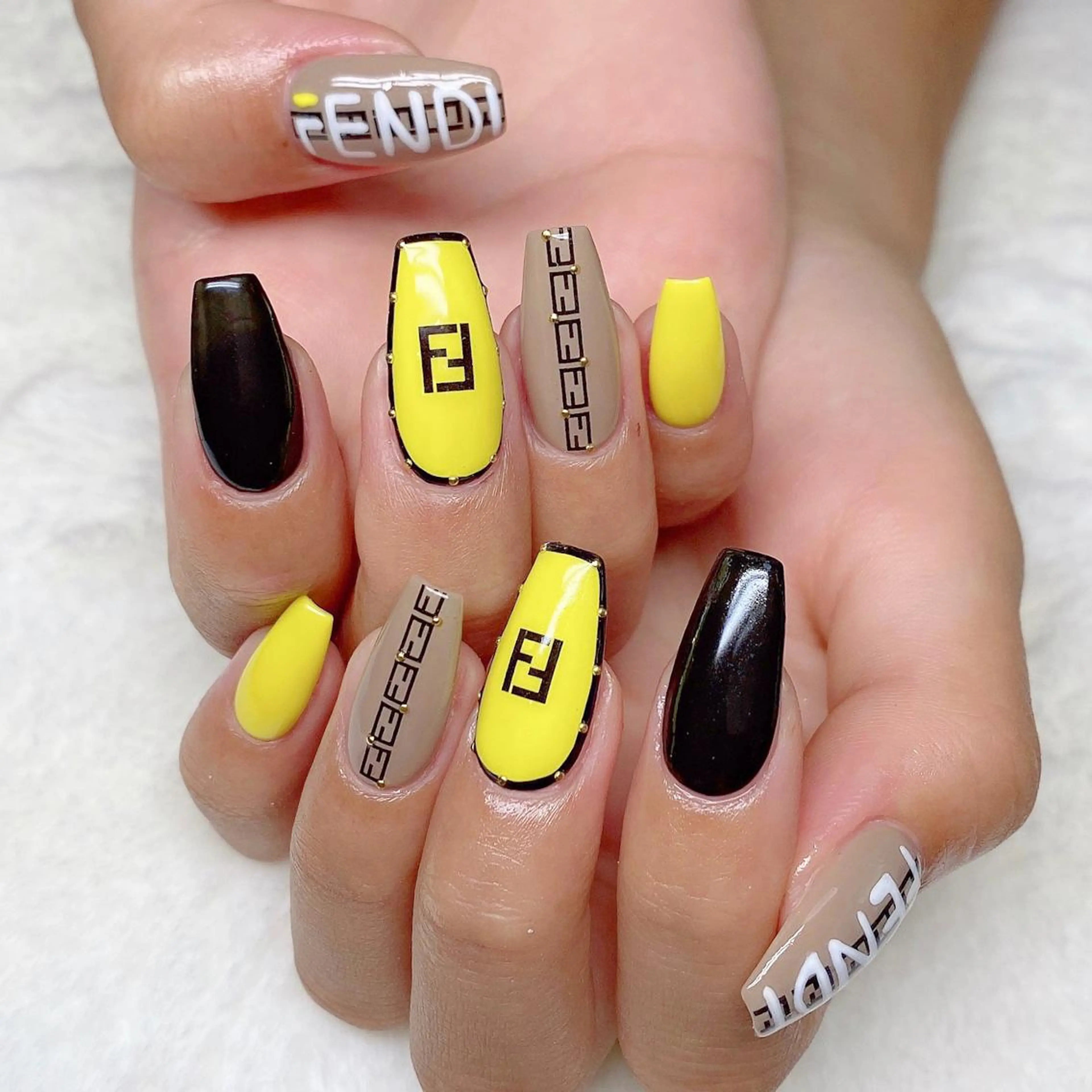 ネイル ハンドネイル ハンドケア ナユキNA.YUKI 池袋店のネイルデザイン