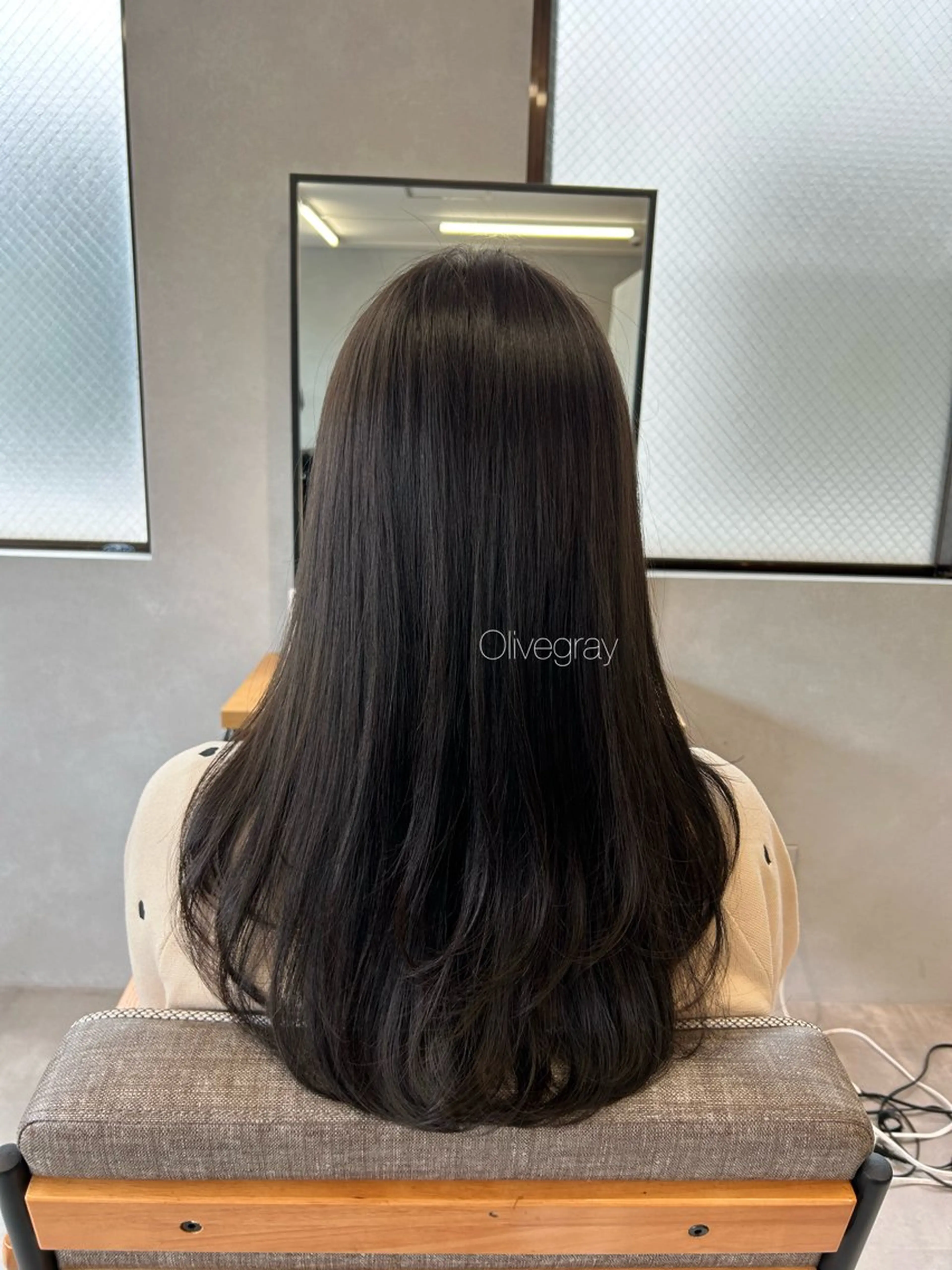 ロング カラー 透明感カラー イルミナカラー オリーブグレー カット ヘアカラー 暖色･似合わせカラー (廣石沙英🎀)のヘアスタイル