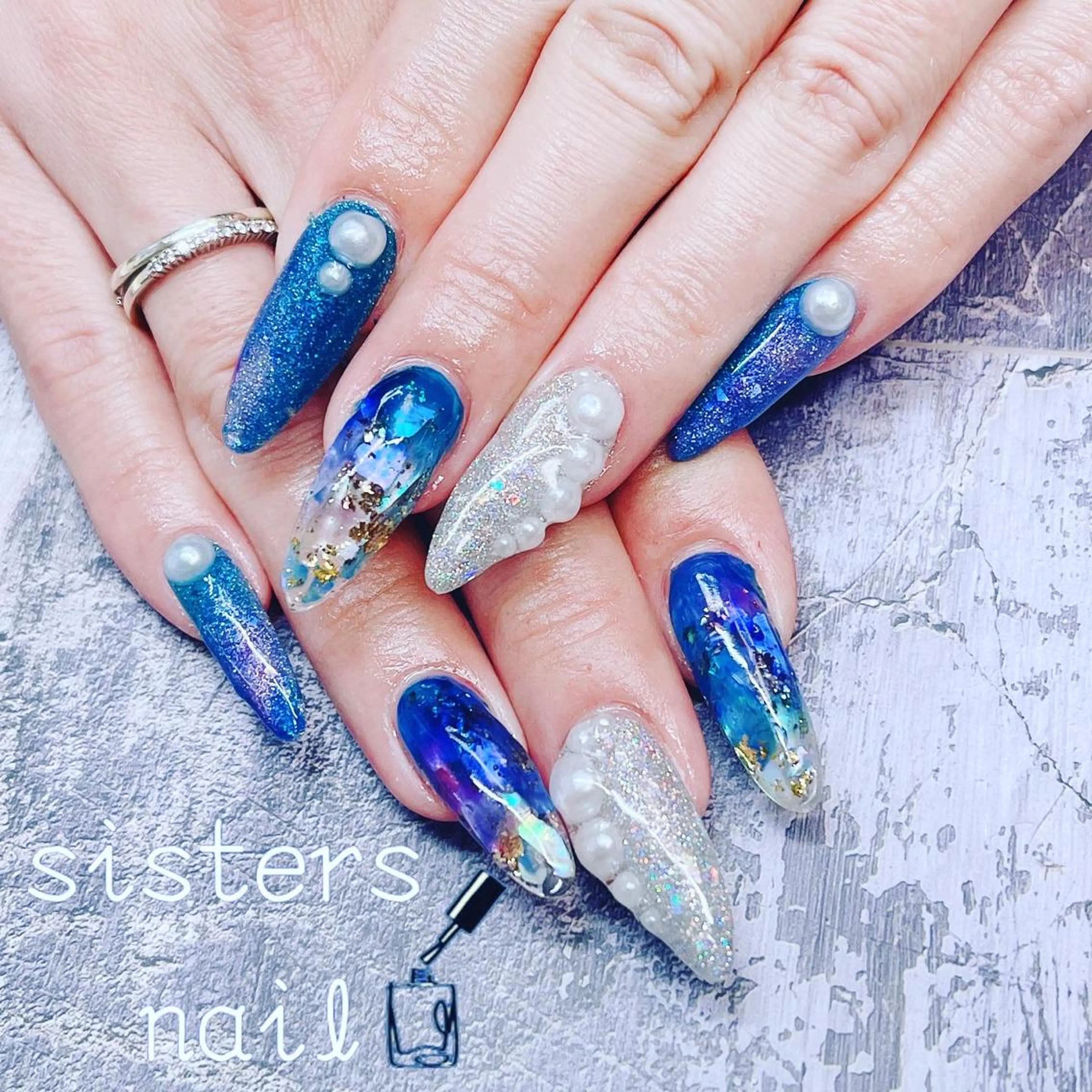 ネイル アートネイル ブルー クリアネイル グラデーション スカルプネイル ハンドネイル ハンドケア sisters nail.fのネイルデザイン