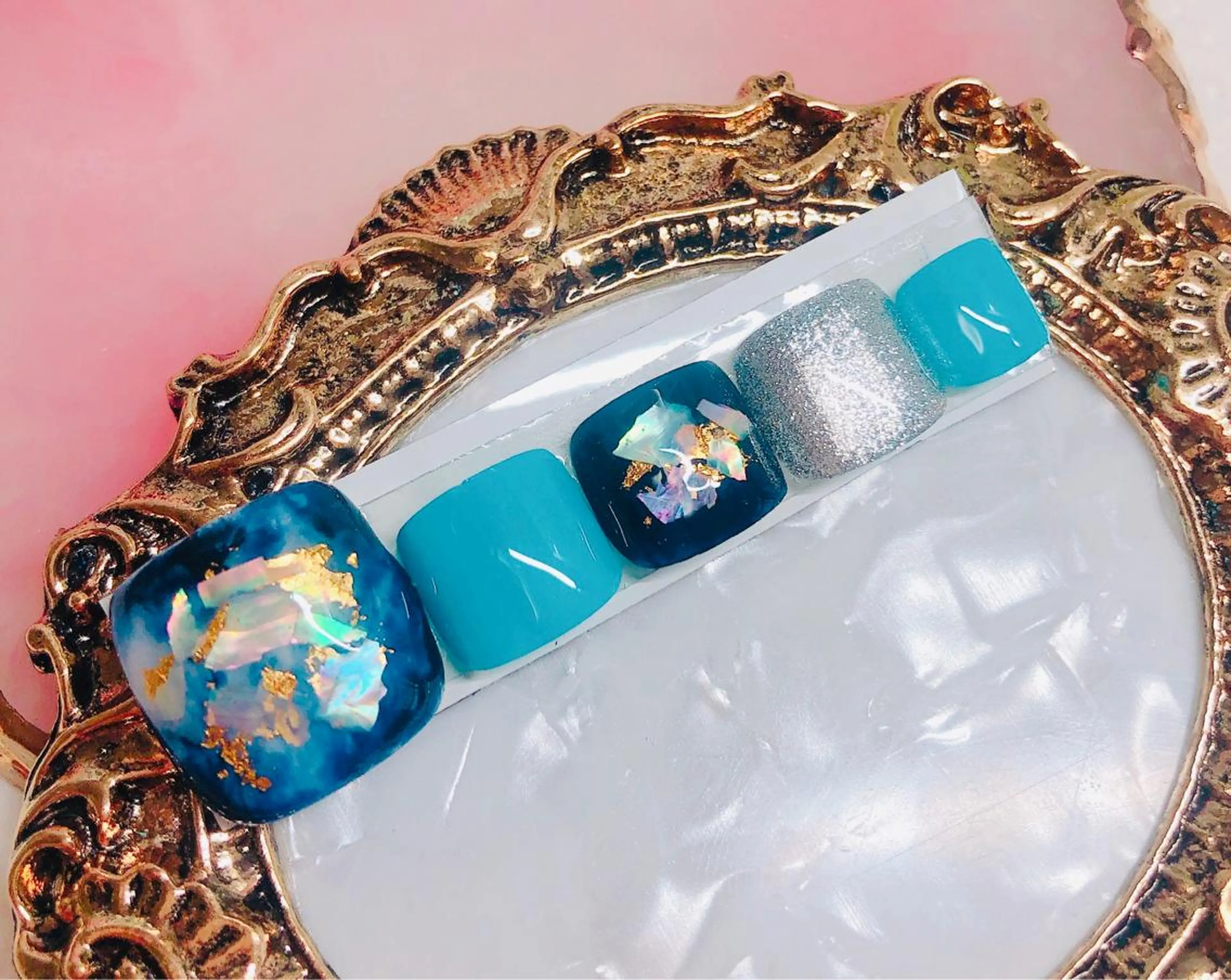 ネイル フットネイル フットネイル CROWN プライベートサロンのネイルデザイン