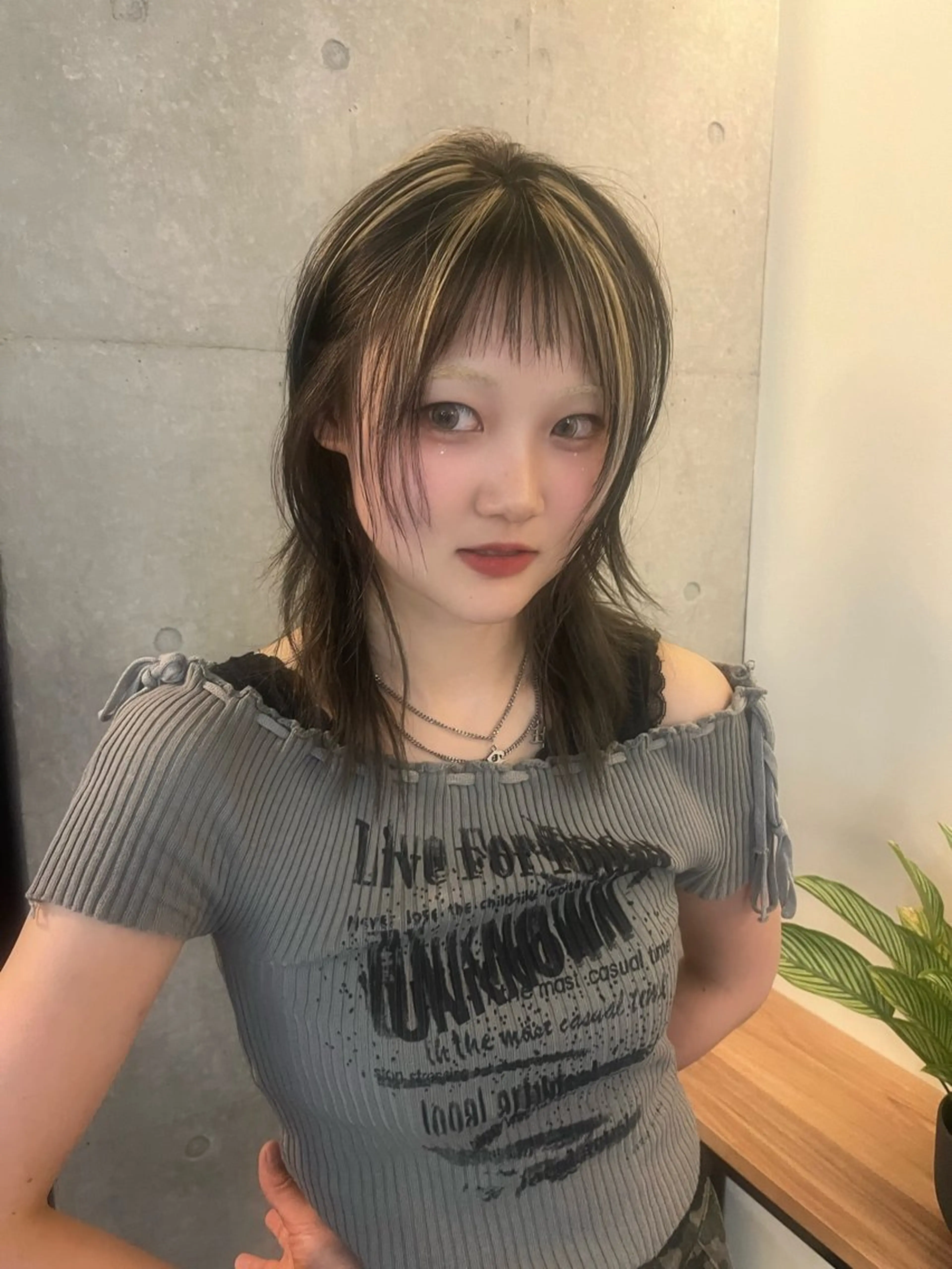 ミディアム カラー ハイライトカラー ハイライト カット ヘアカラー 無料カット/ハイ トーンカラー/きらのヘアスタイル