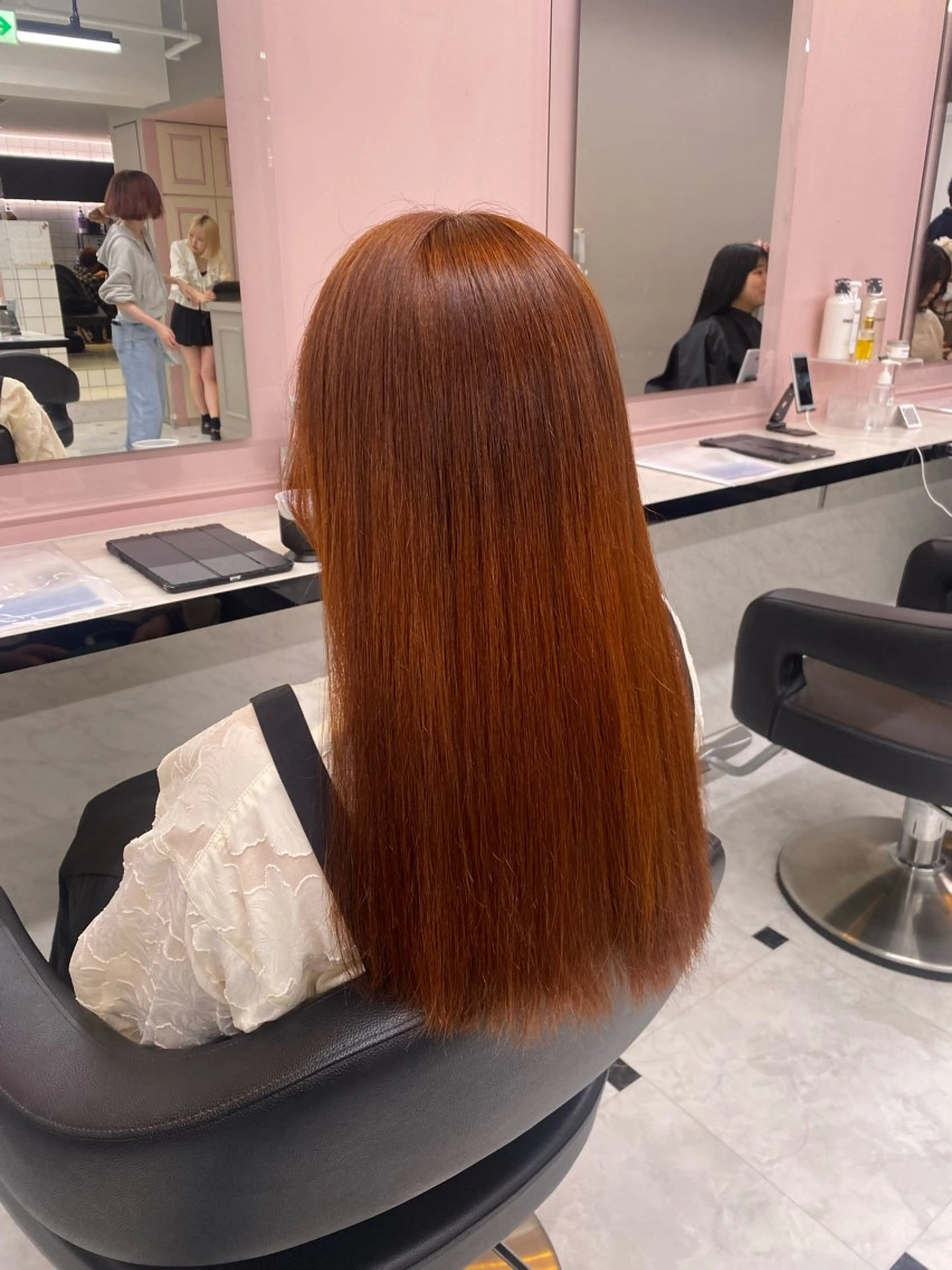 ロング カラー ヘアカラー トリートメント ヘッドスパ ヘアセット 透明感ベージュカラー 🪞上野🪞AIのヘアスタイル