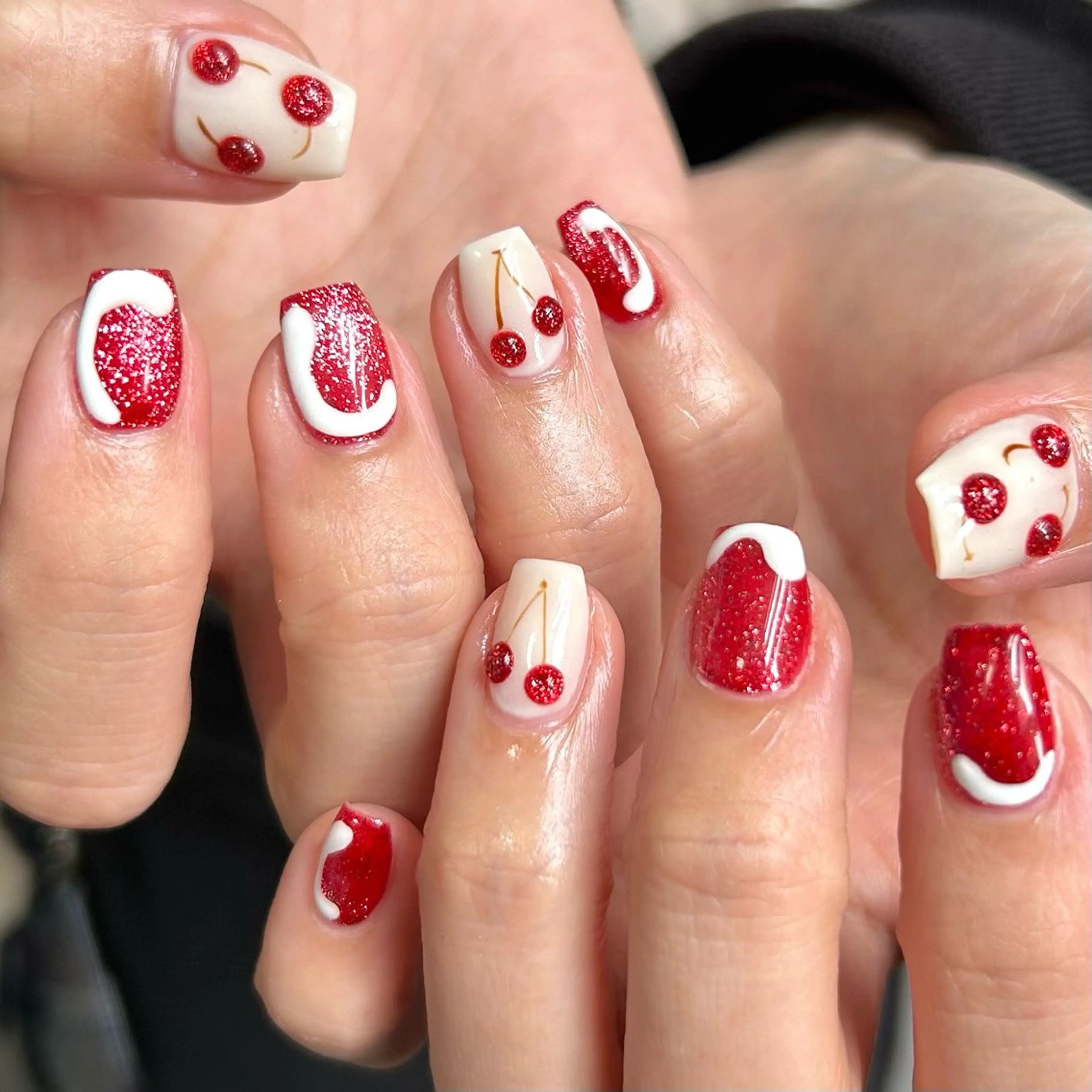 ネイル キラキラネイル マグネットネイル shine'an fuka🌿🫧のネイルデザイン