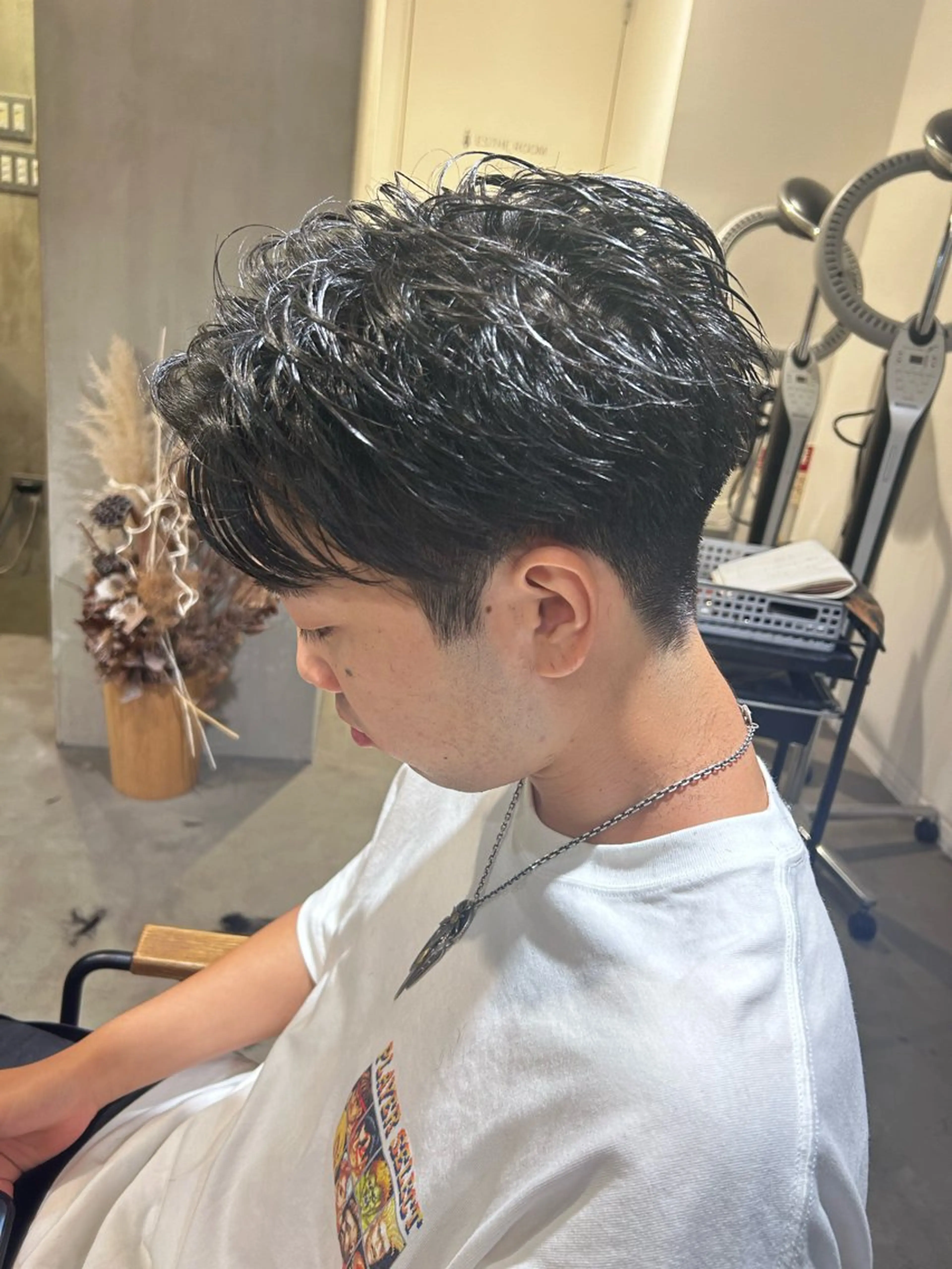 メンズ tote. 成瀬晃のヘアスタイル