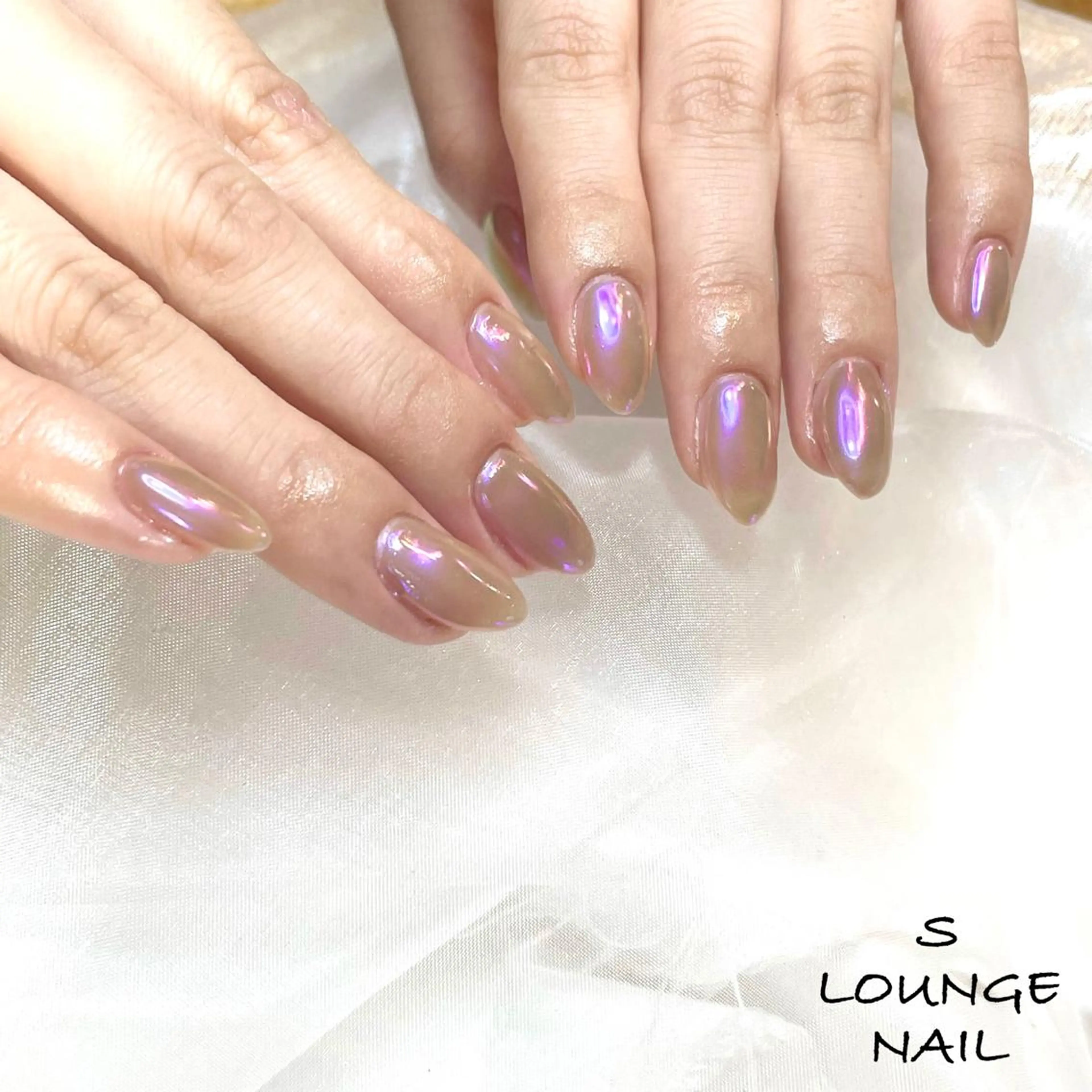 ネイル オーロラネイル ハンドネイル フットネイル S LOUNGE NAIL所属・パーツたくさん🍓 SUMIのネイルデザイン