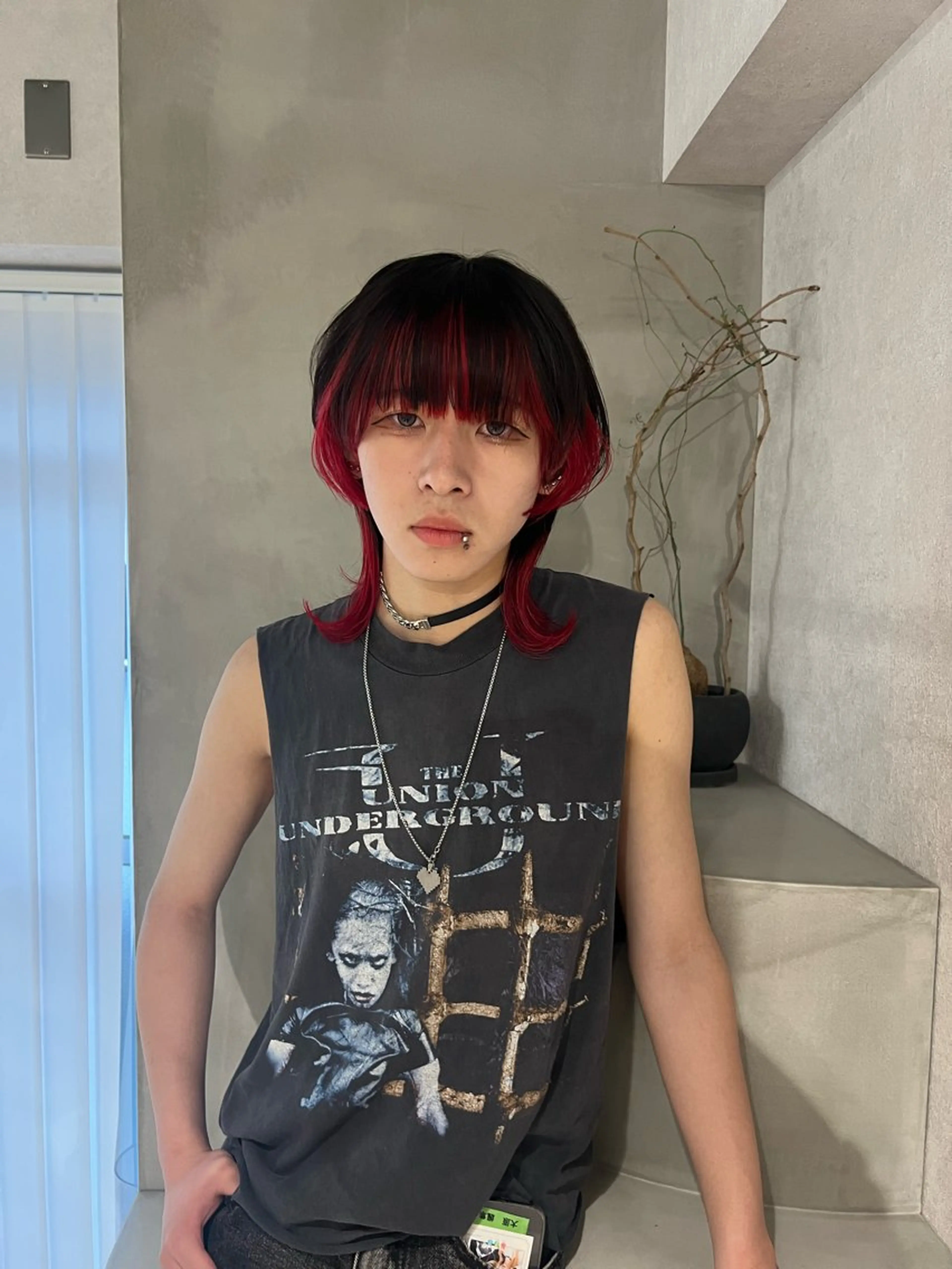 ミディアム カラー メンズ メンズウルフカット 黒髪 デザインカラー レッドカラー ウルフカット ヘアカラー 暖色カラー/ブリーチ /名古屋/かのんのヘアスタイル