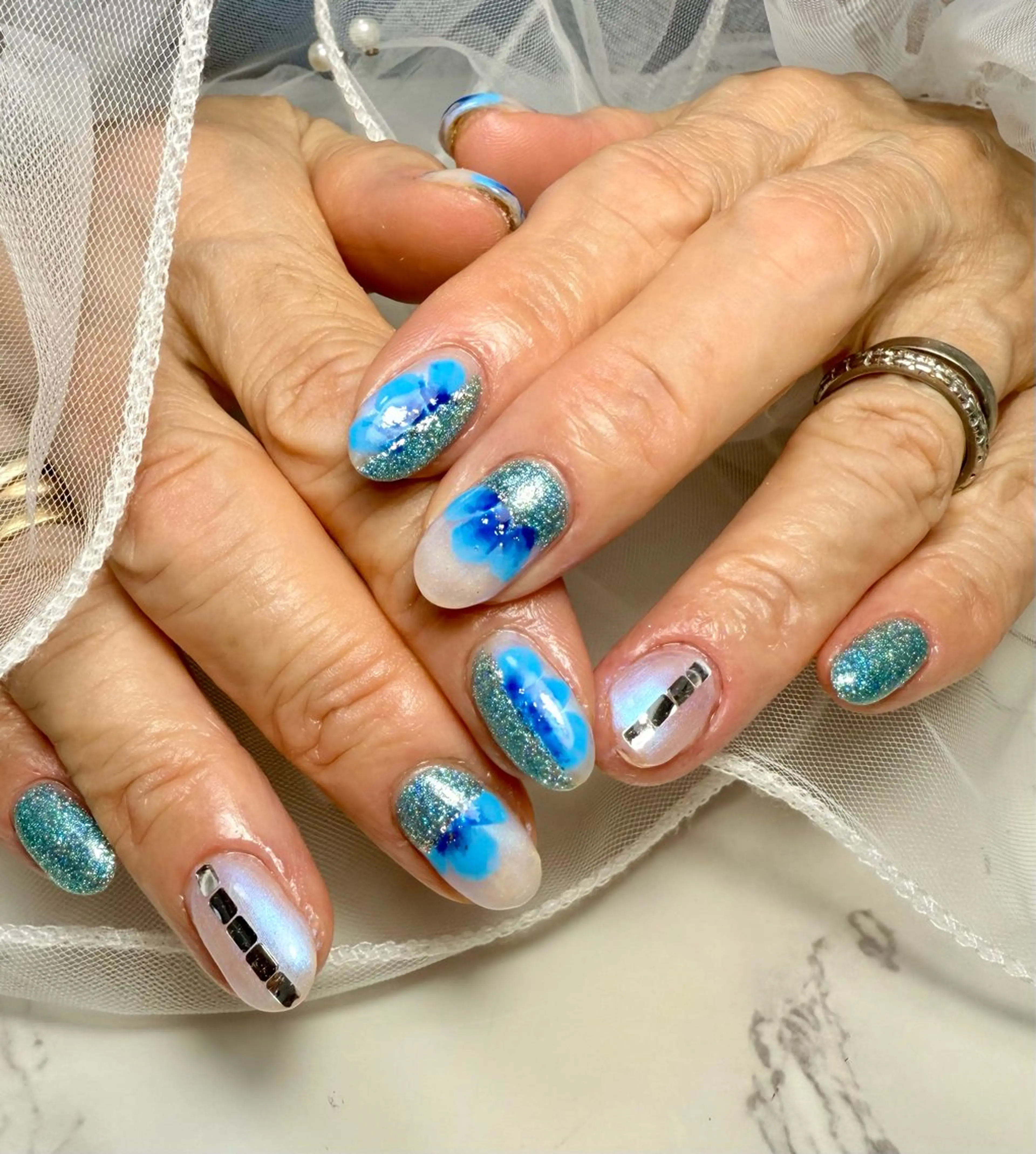 ネイル アートネイル フレンチネイル ガラスフレンチ 氷ネイル・うるうるネイル キラキラネイル M.N_ nailのネイルデザイン