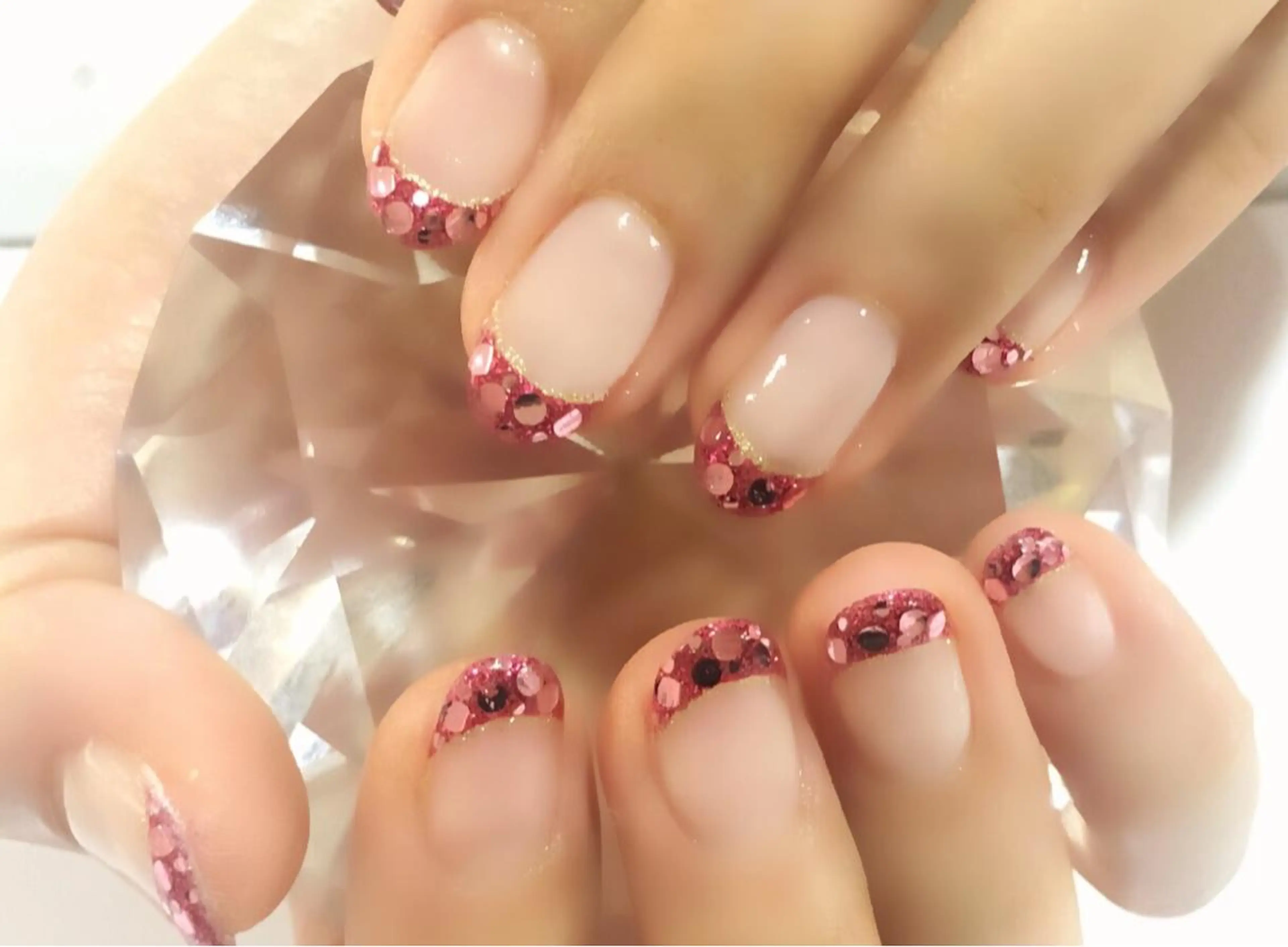ショート カラー メンズ キッズ ネイル アートネイル キラキラネイル 持ち込み スカルプネイル ストーンネイル NAILSGOGO shibuyaのネイルデザイン