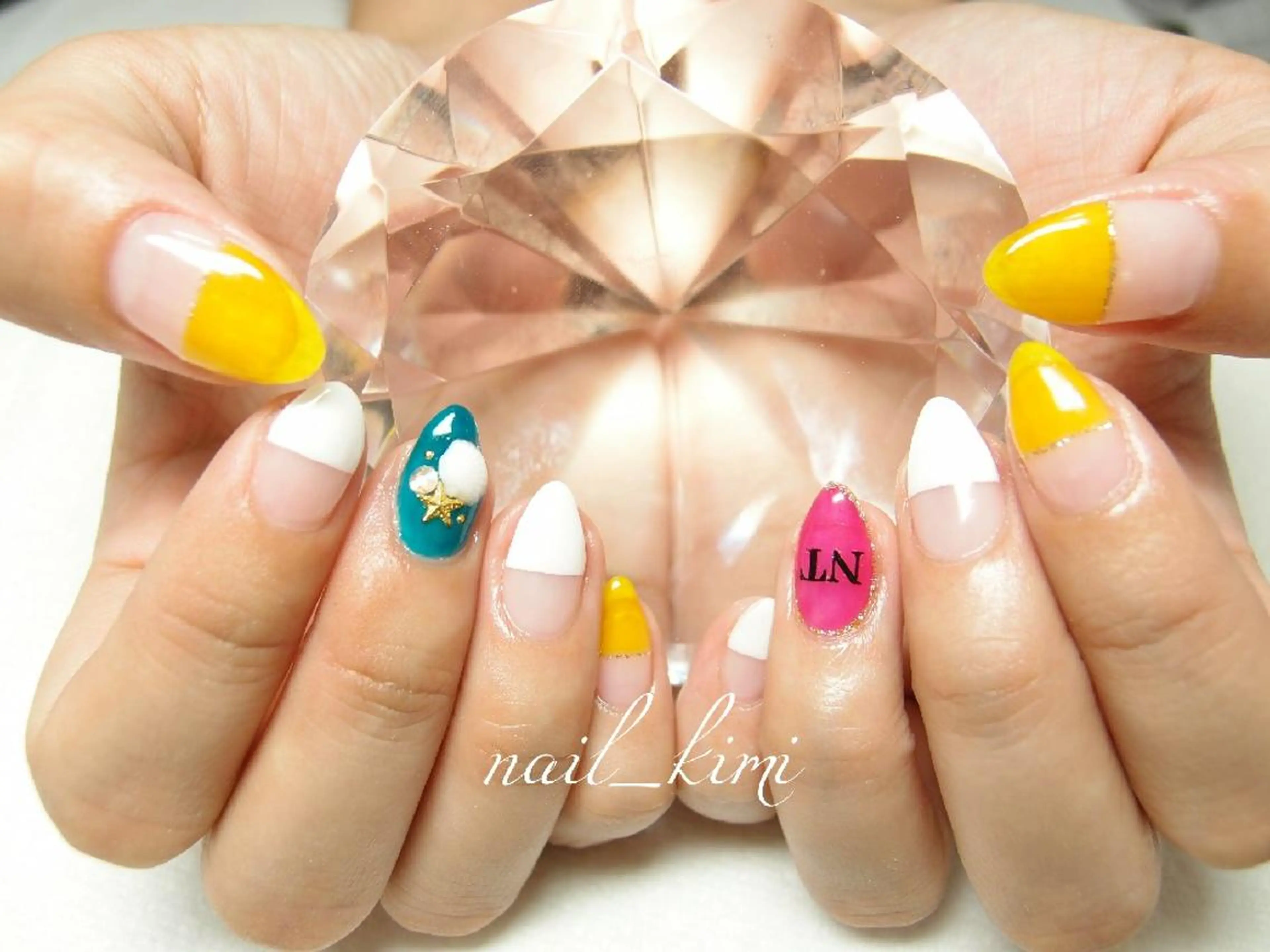 ネイル アートネイル ラメ(グリッター) ConneQt所属・ETHOSENSE. kimikaのネイルデザイン