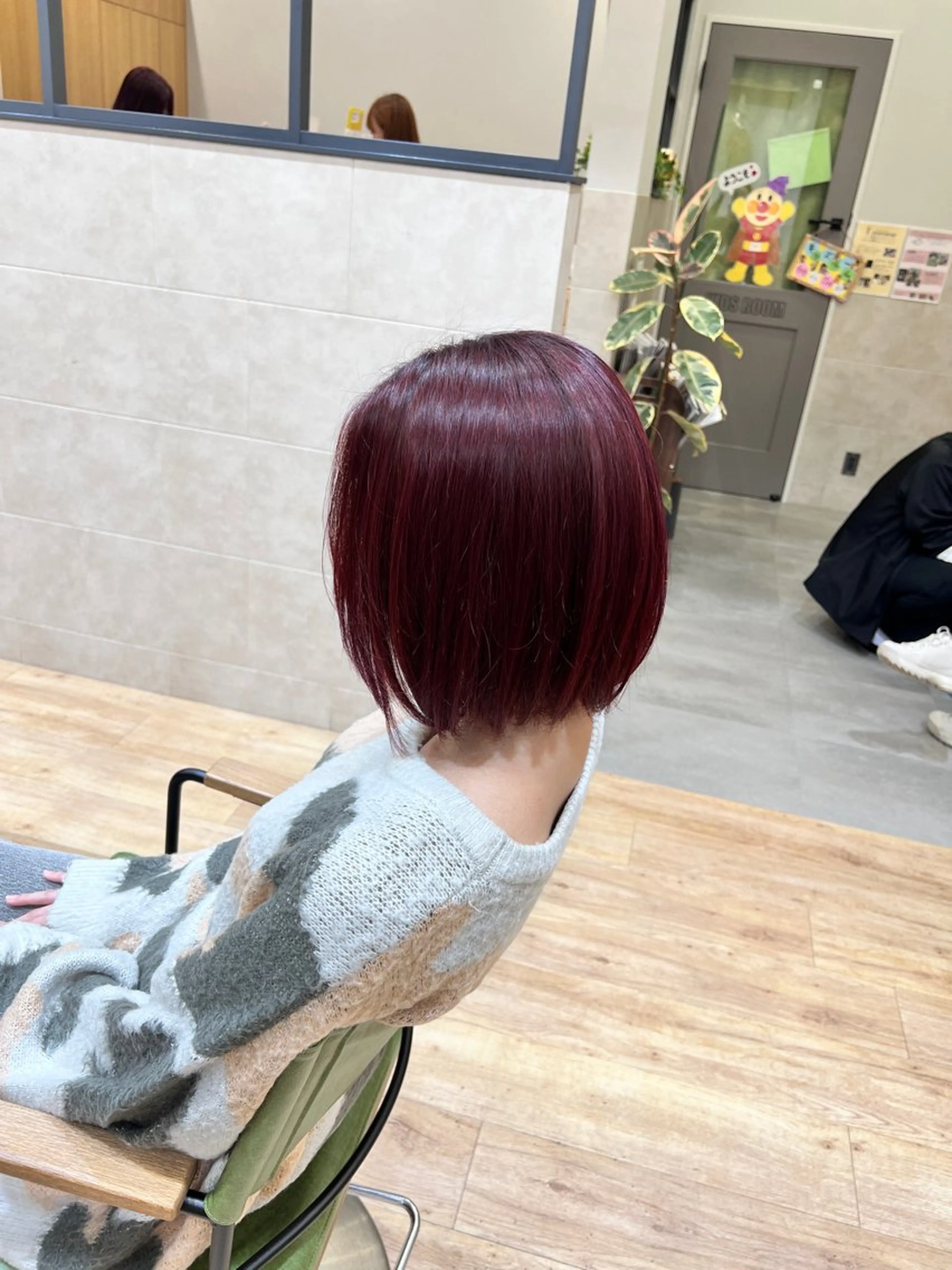 カラー ブリーチ カット ヘアカラー トリートメント 山口 玖瑠美のヘアスタイル