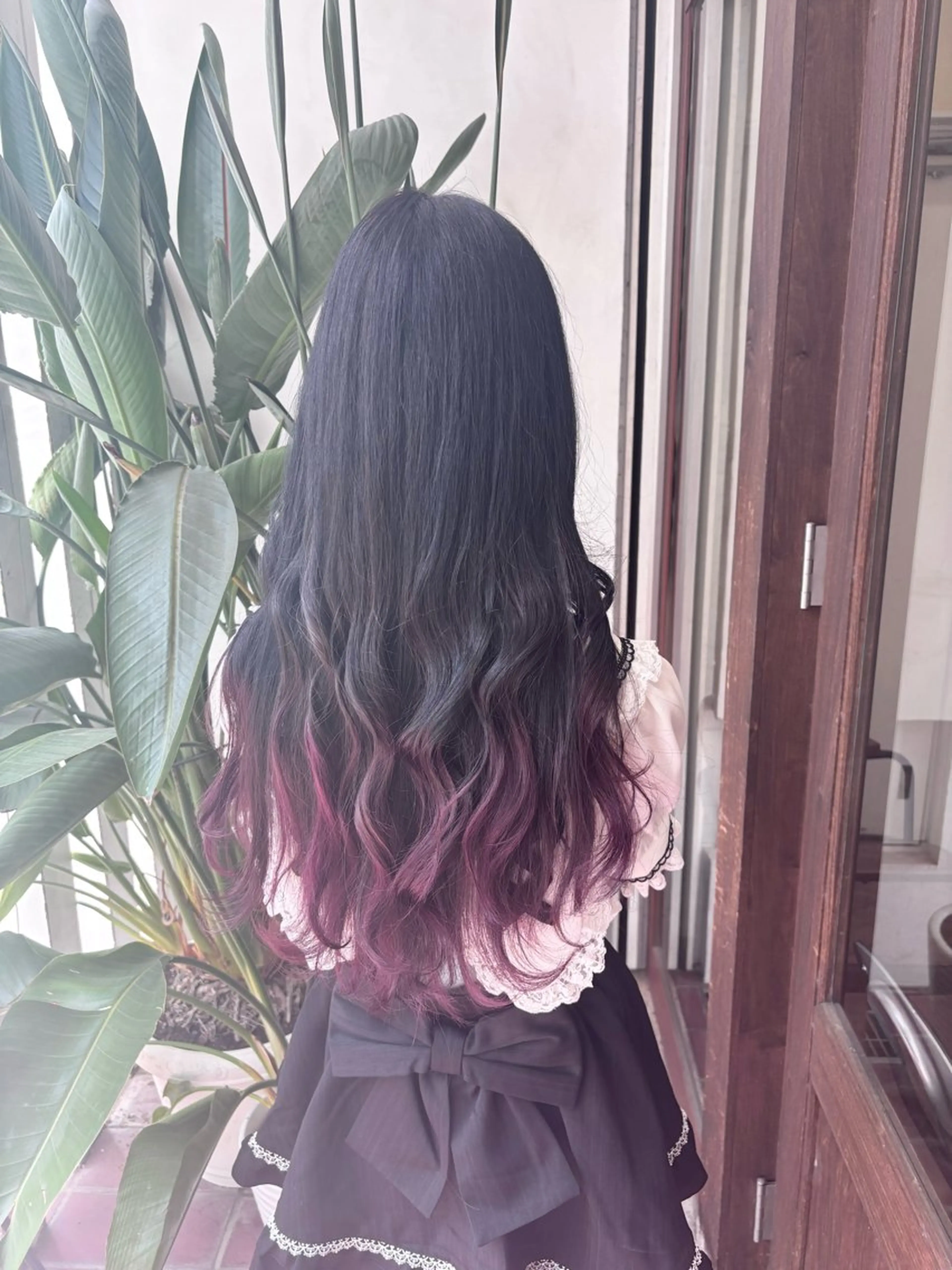 ロング カラー ヘアカラー トリートメント ヘッドスパ ブリーチ予約率90% 以上✨森山陽向のヘアスタイル