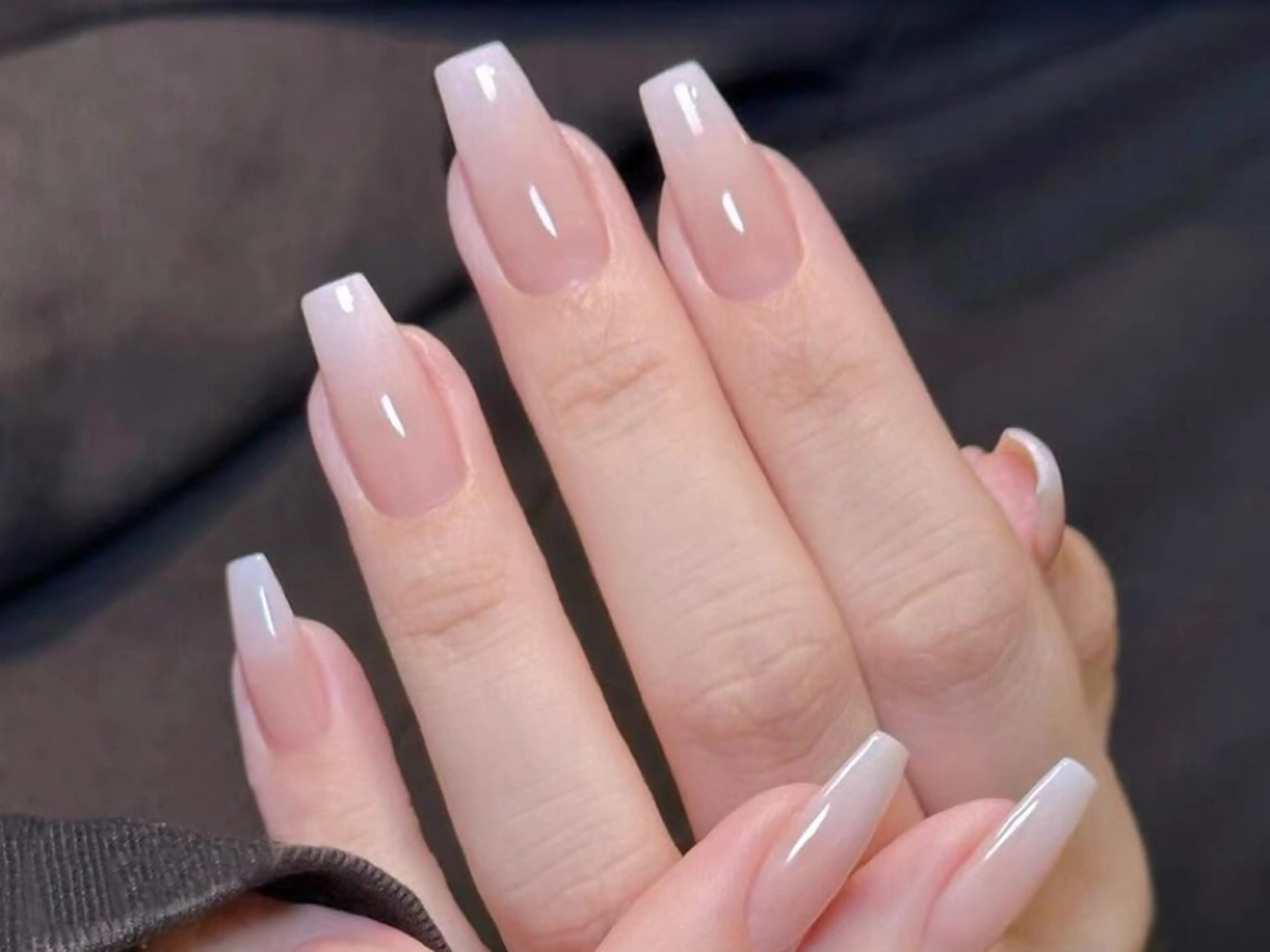 ネイル オーロラネイル チークネイル 長さ出し フットネイル フレンチネイル ハンドネイル AND Nail 長さだし専門新宿店のネイルデザイン