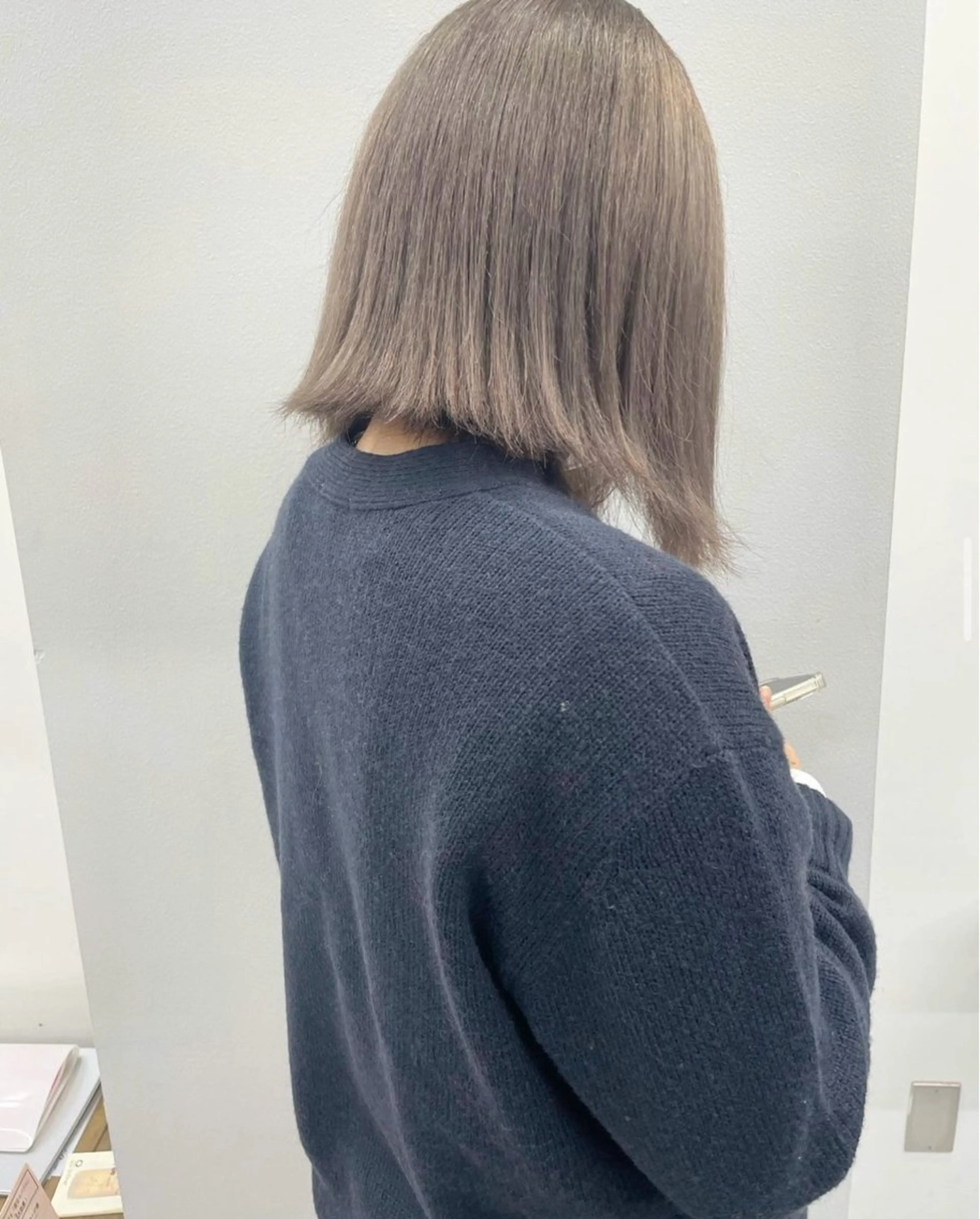 ショート カラー グレージュ ヘアカラー カットモデル/ ハイトーン/ゆうあのヘアスタイル