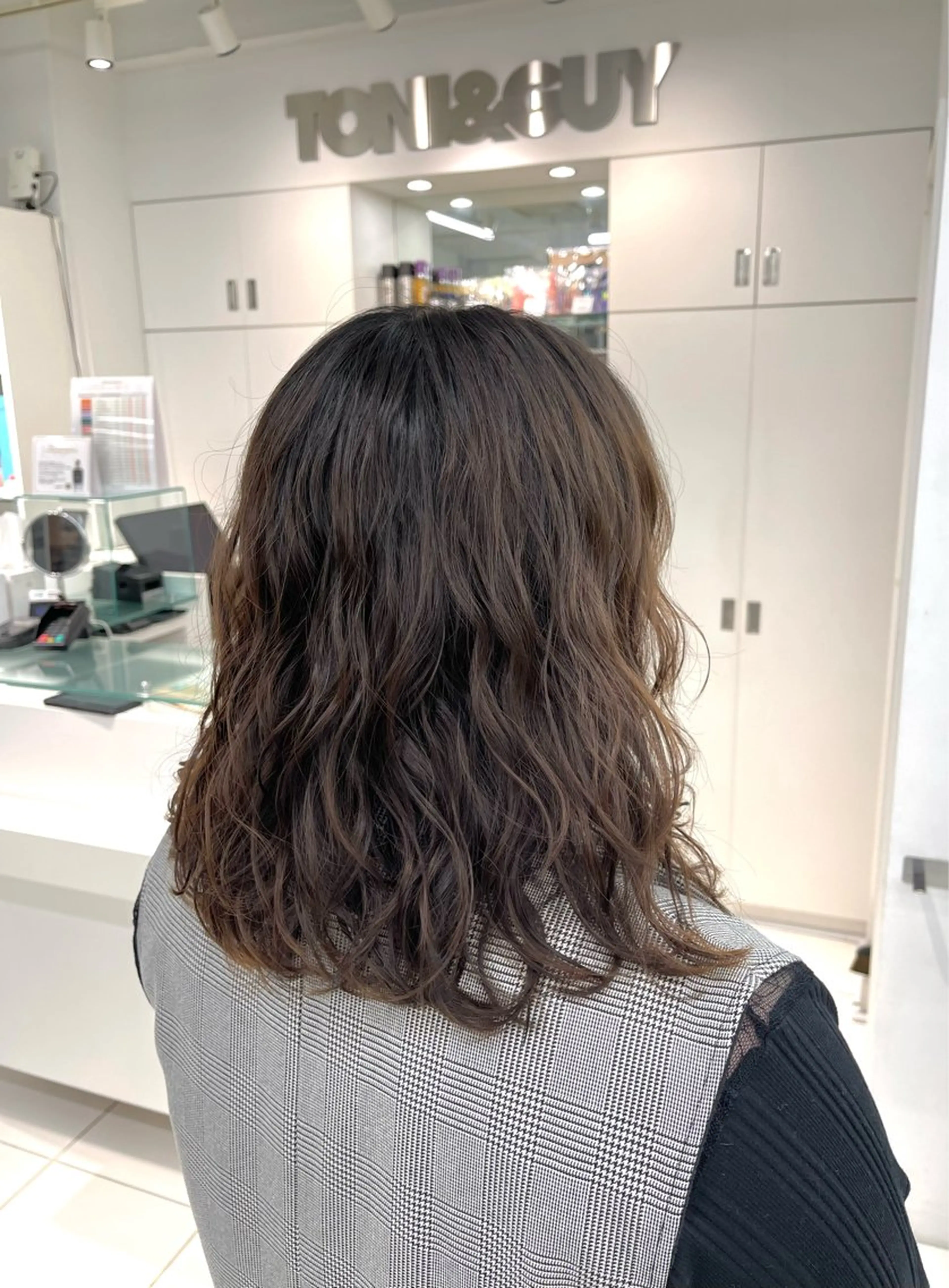 ミディアム パーマ 🍎ハイトーンカラー /MANA🍎のヘアスタイル