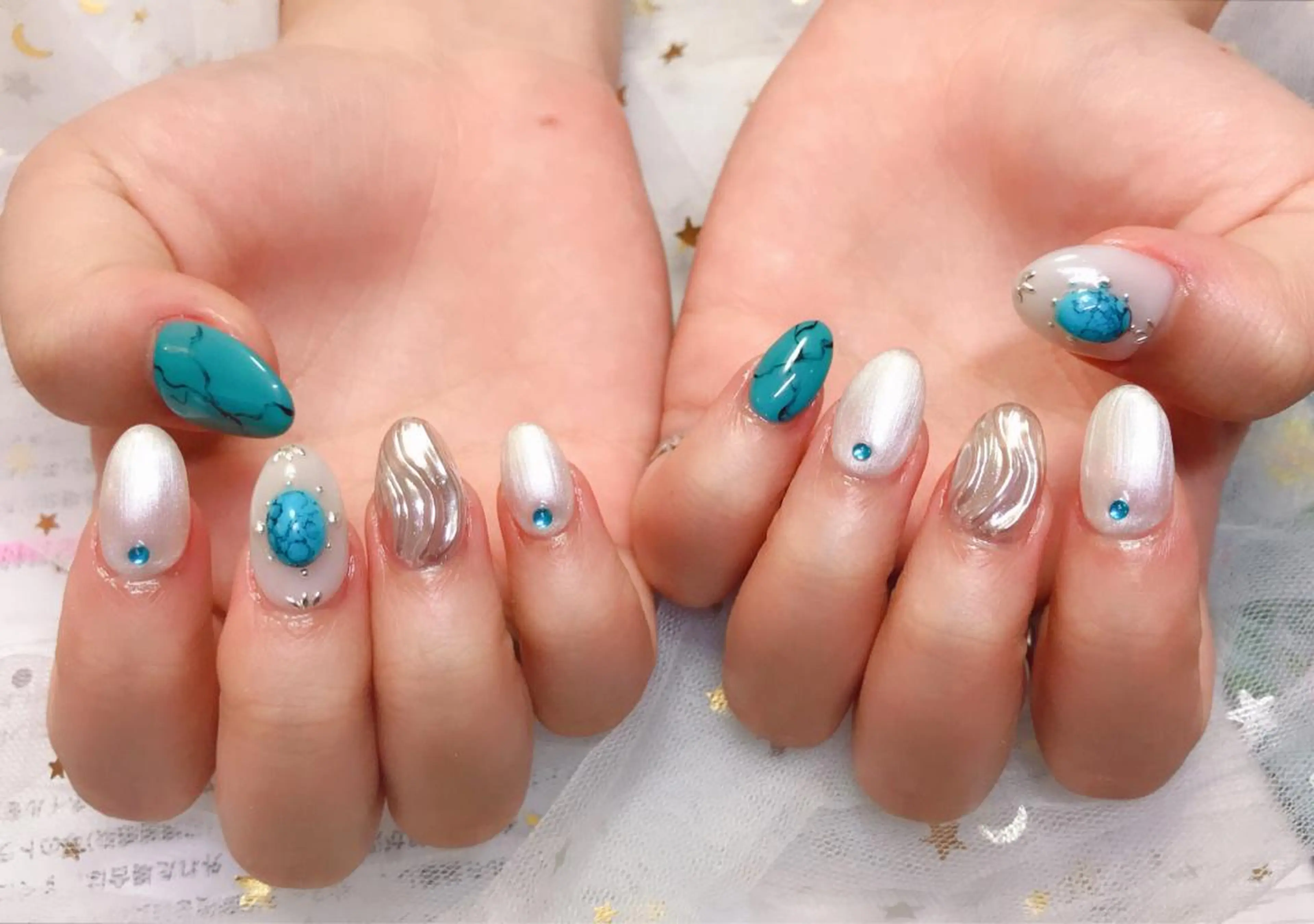 カラー ネイル Q Free nailsのネイルデザイン