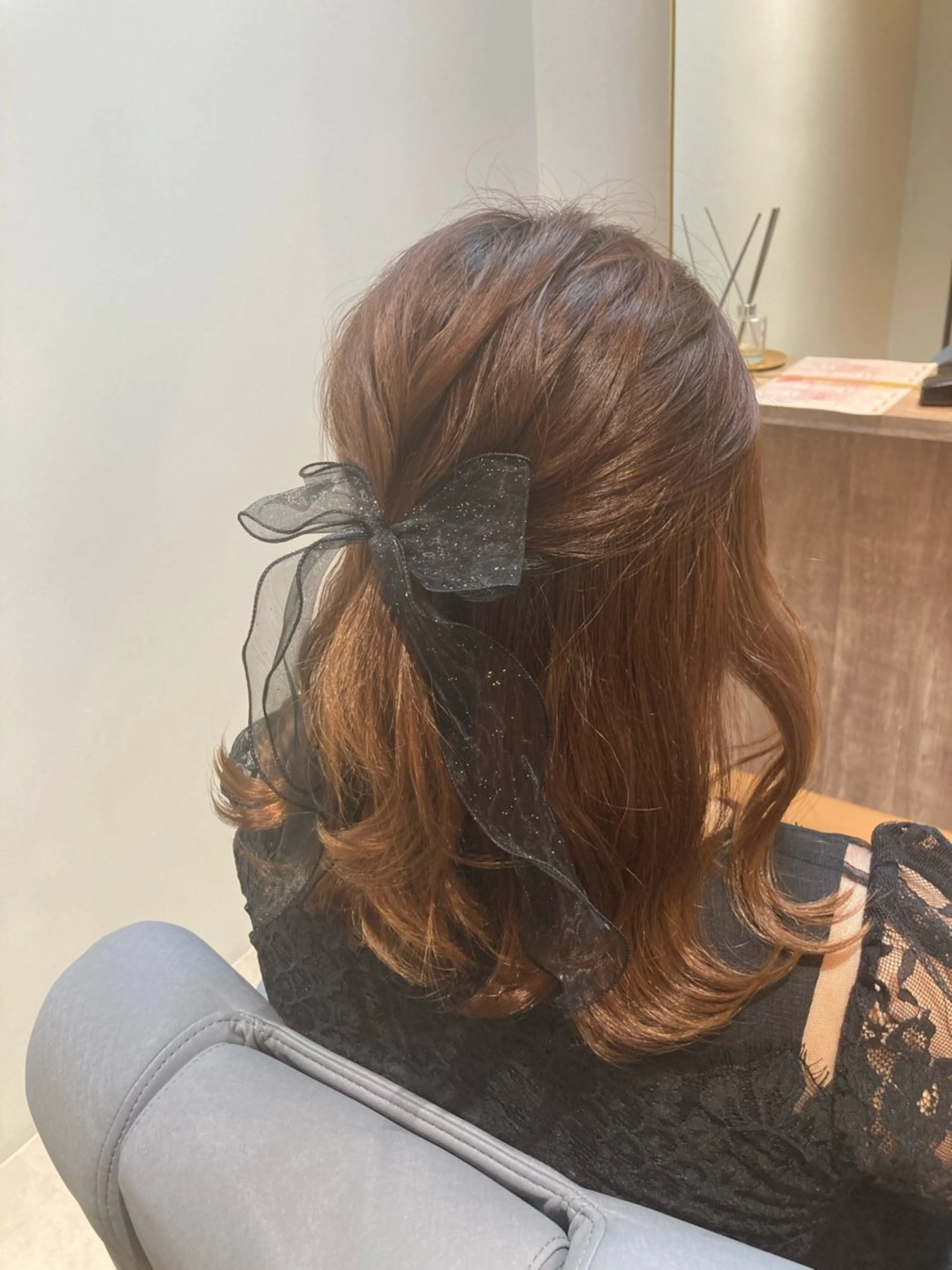 セミロング ヘアアレンジ ハーフアップ ヘアセット ピンクカラー🎀 米津 美佑のヘアスタイル