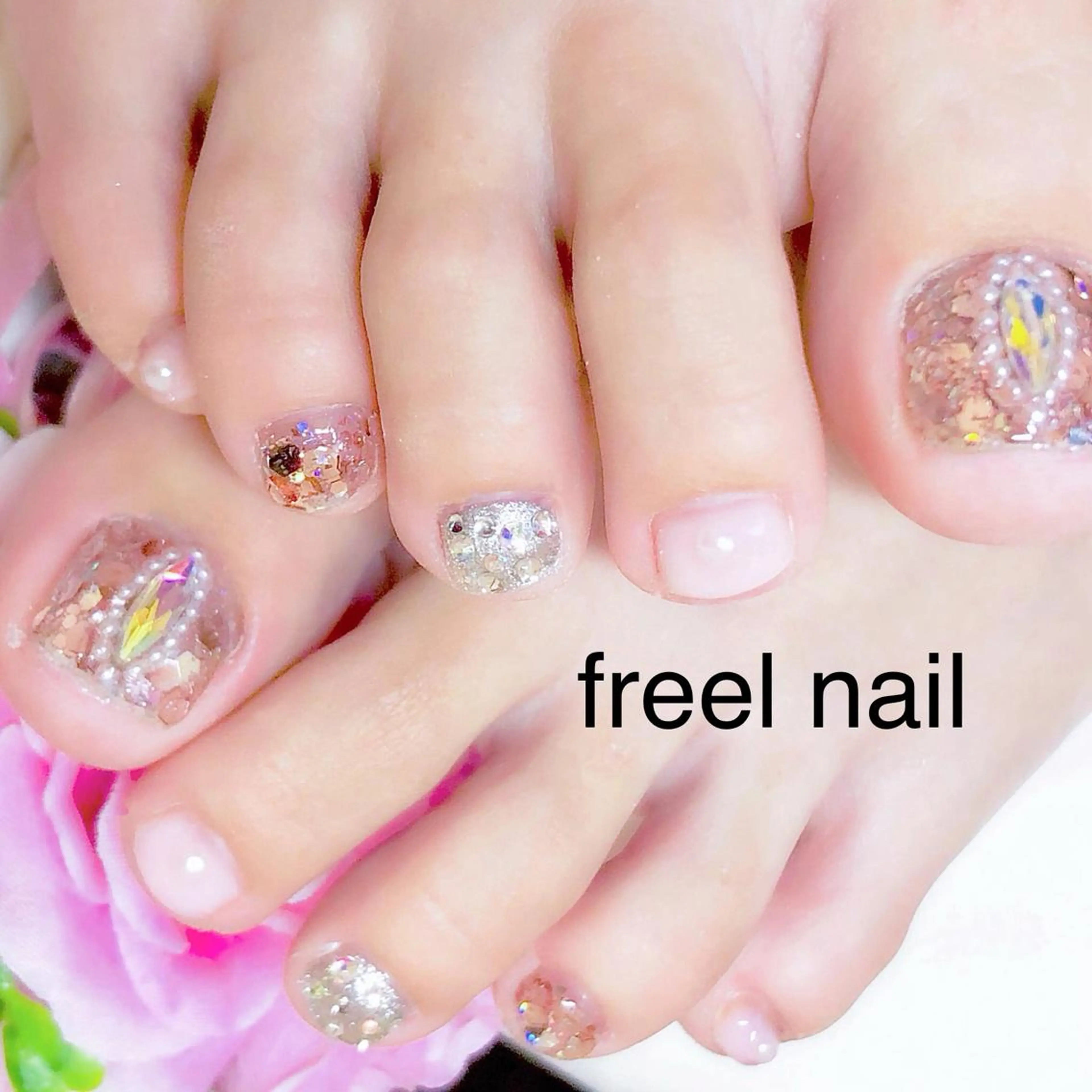 ネイル フットネイル freel Beautyのネイルデザイン